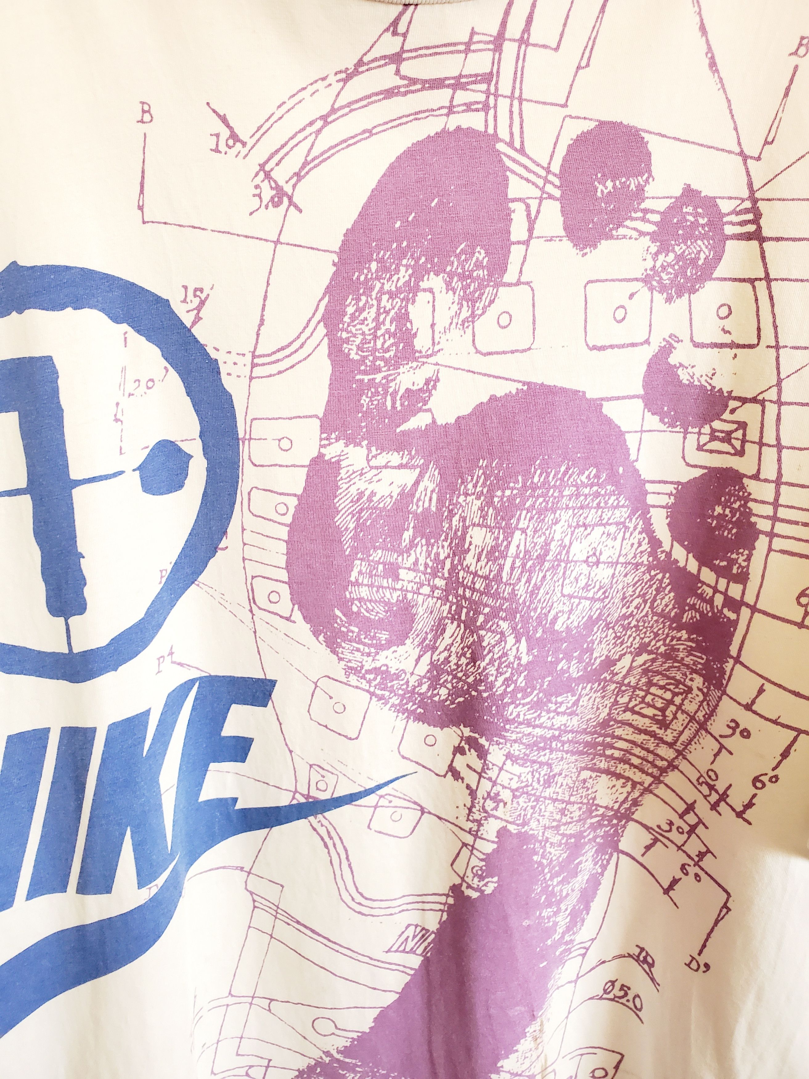 Nike × Vintage Nike vintag t shirt Xl sneaker footprint retro Size US XL / EU 56 / 4 - 2 Thumbnail