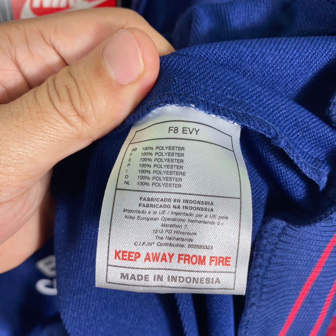 Nike 🔥Vintage 90s nike Barcelona tracksuit 1998 (NOS) Size US L / EU 52-54 / 3 - 7 Thumbnail