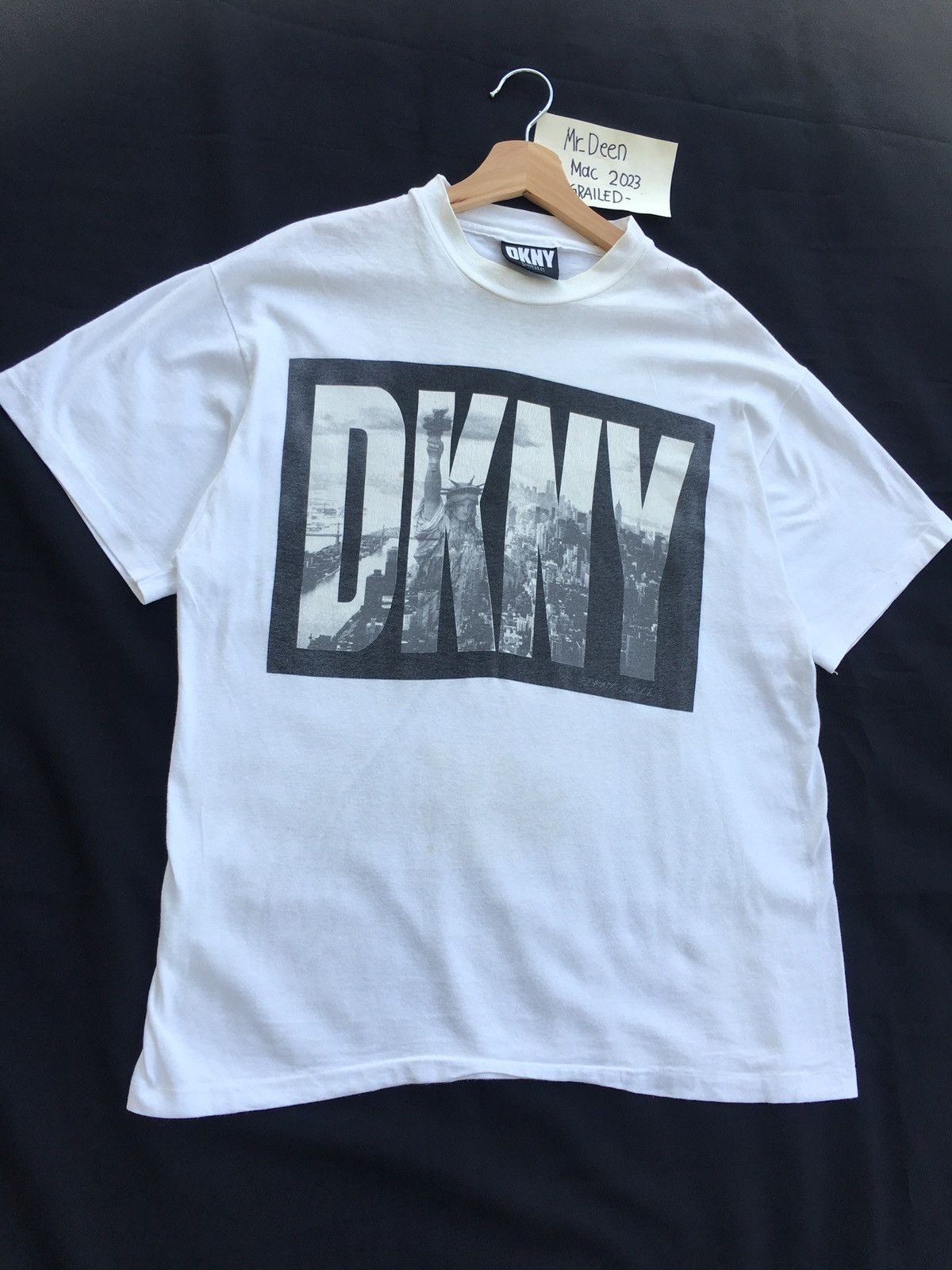 DKNY Rare Vintage DKNY Big Logo Spellout Tshirt Size US L / EU 52-54 / 3 - 2 Thumbnail