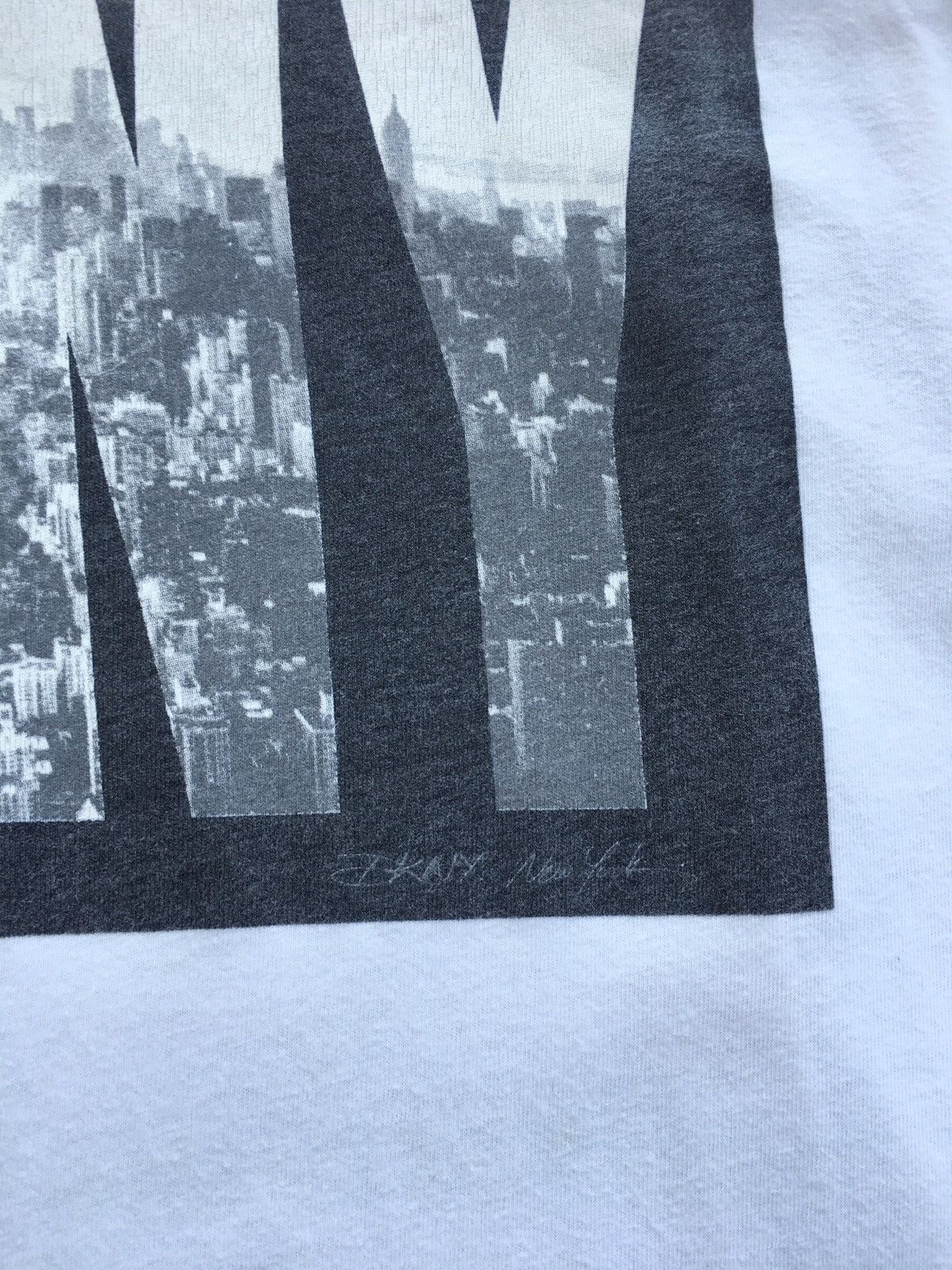 DKNY Rare Vintage DKNY Big Logo Spellout Tshirt Size US L / EU 52-54 / 3 - 10 Thumbnail