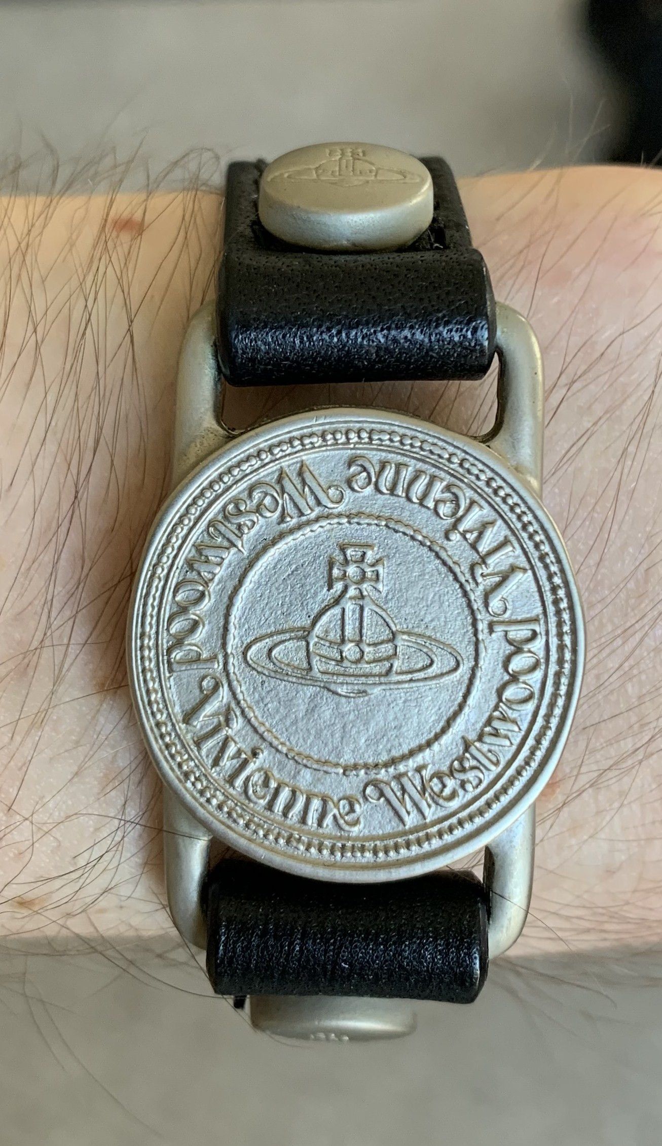 Vivienne Westwood Vivenne Westwood Watch-Inspired Leather Orb Bracelet Size ONE SIZE - 5 Thumbnail