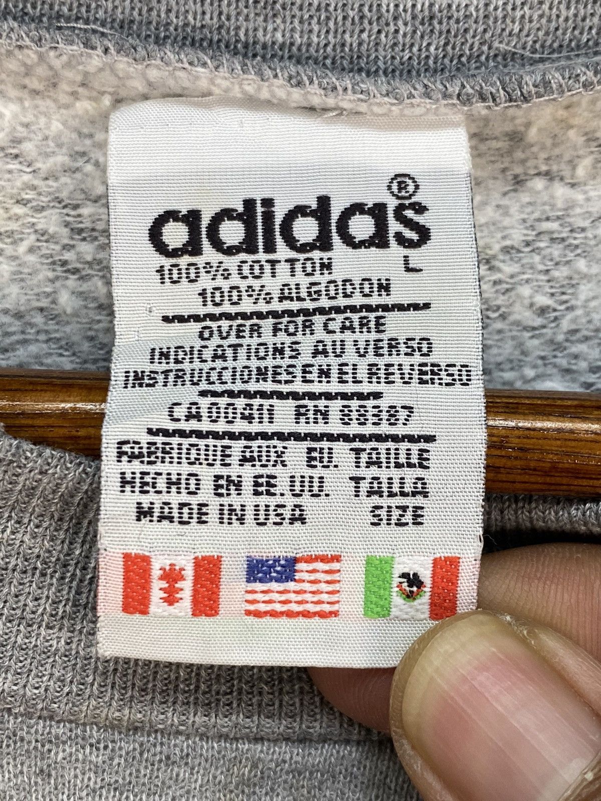 Adidas Vintage 90s Adidas Sweatshirt Size US L / EU 52-54 / 3 - 5 Thumbnail