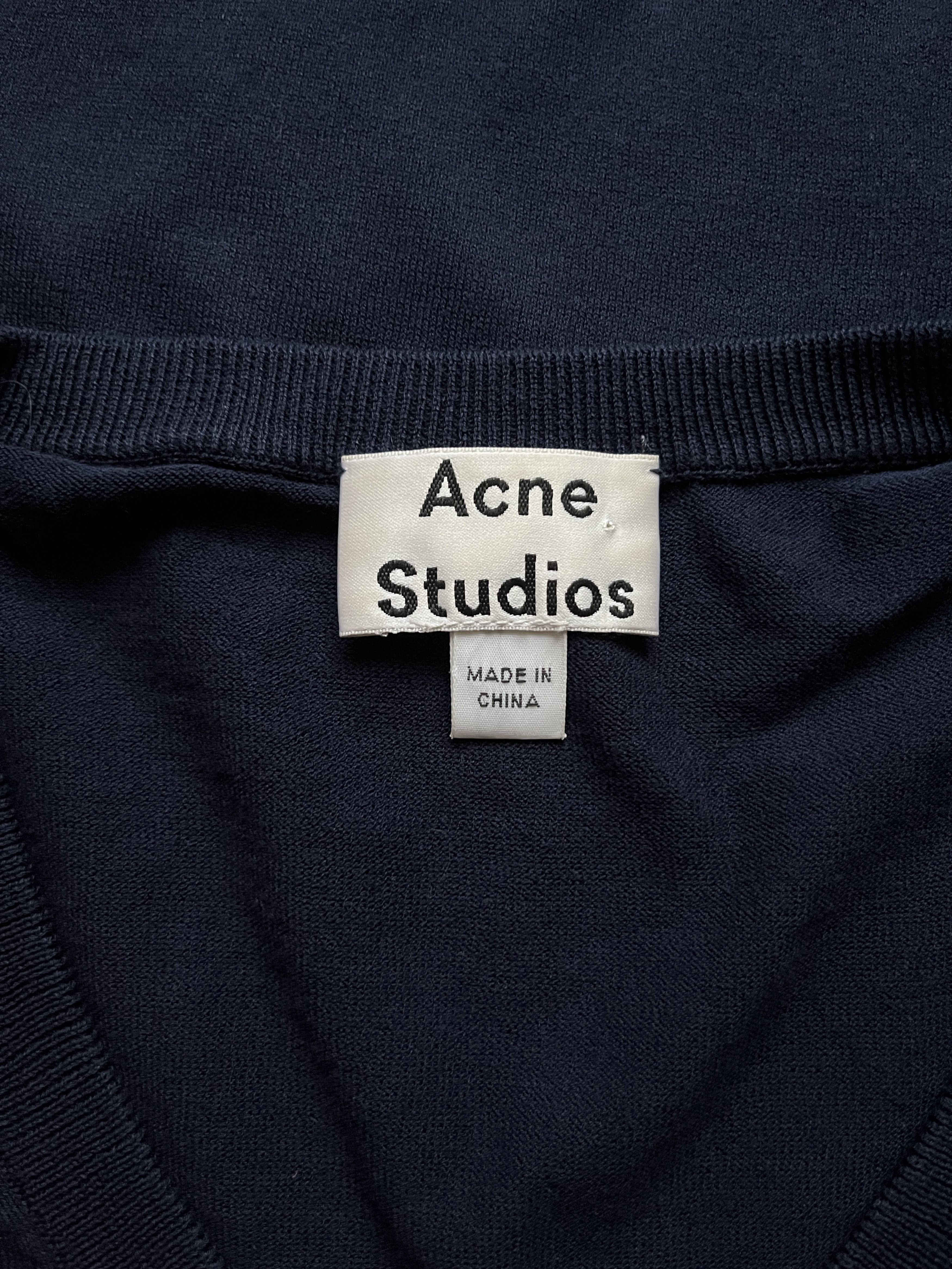 Acne Studios ⚡️QUICK SALE⚡️Acne Studios Navy V-Neck Oversized Sweater Size US S / EU 44-46 / 1 - 3 Thumbnail