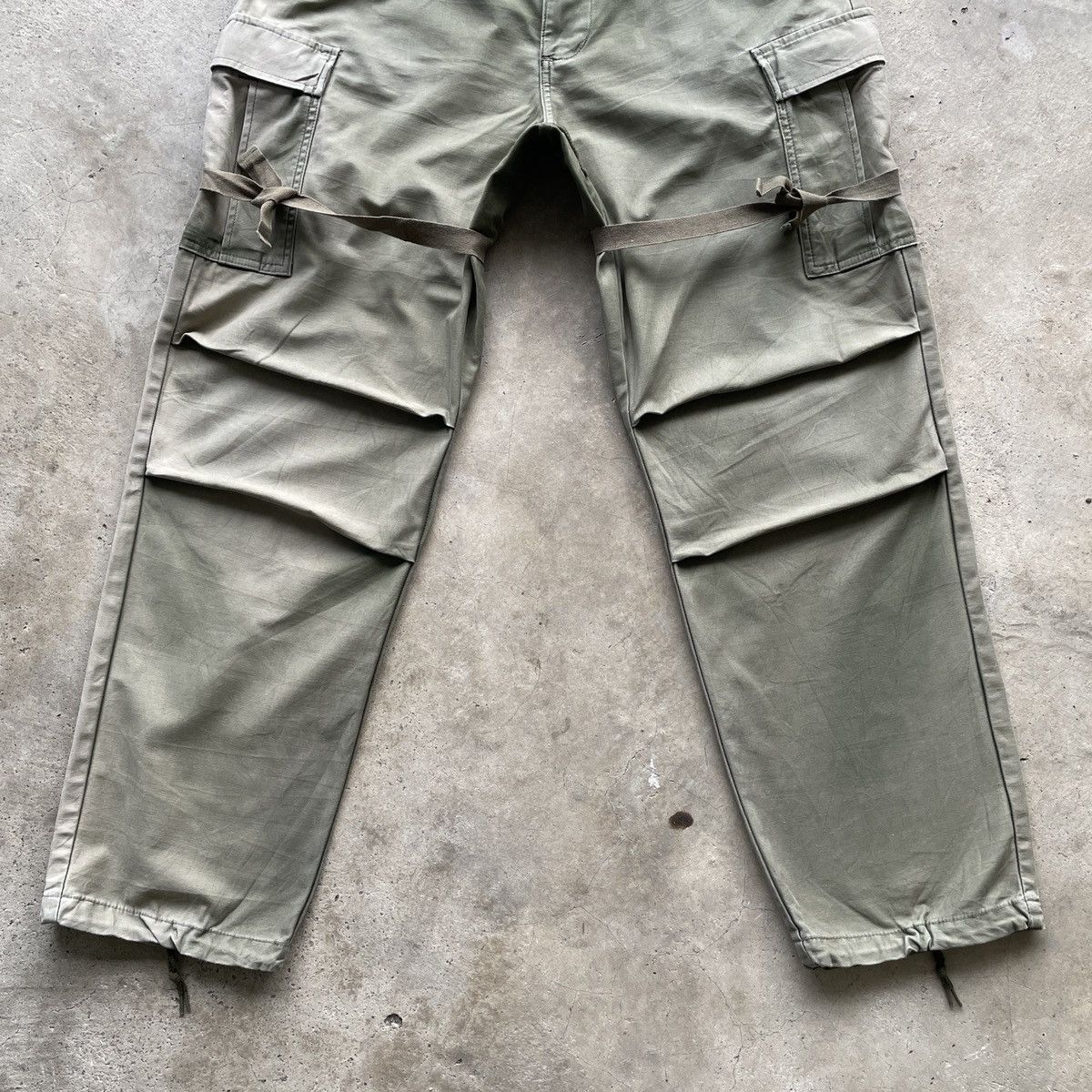Japanese Brand Vintage Back Number Faded Cargo Parachute Bondage Pants W34 Size US 34 / EU 50 - 4 Thumbnail