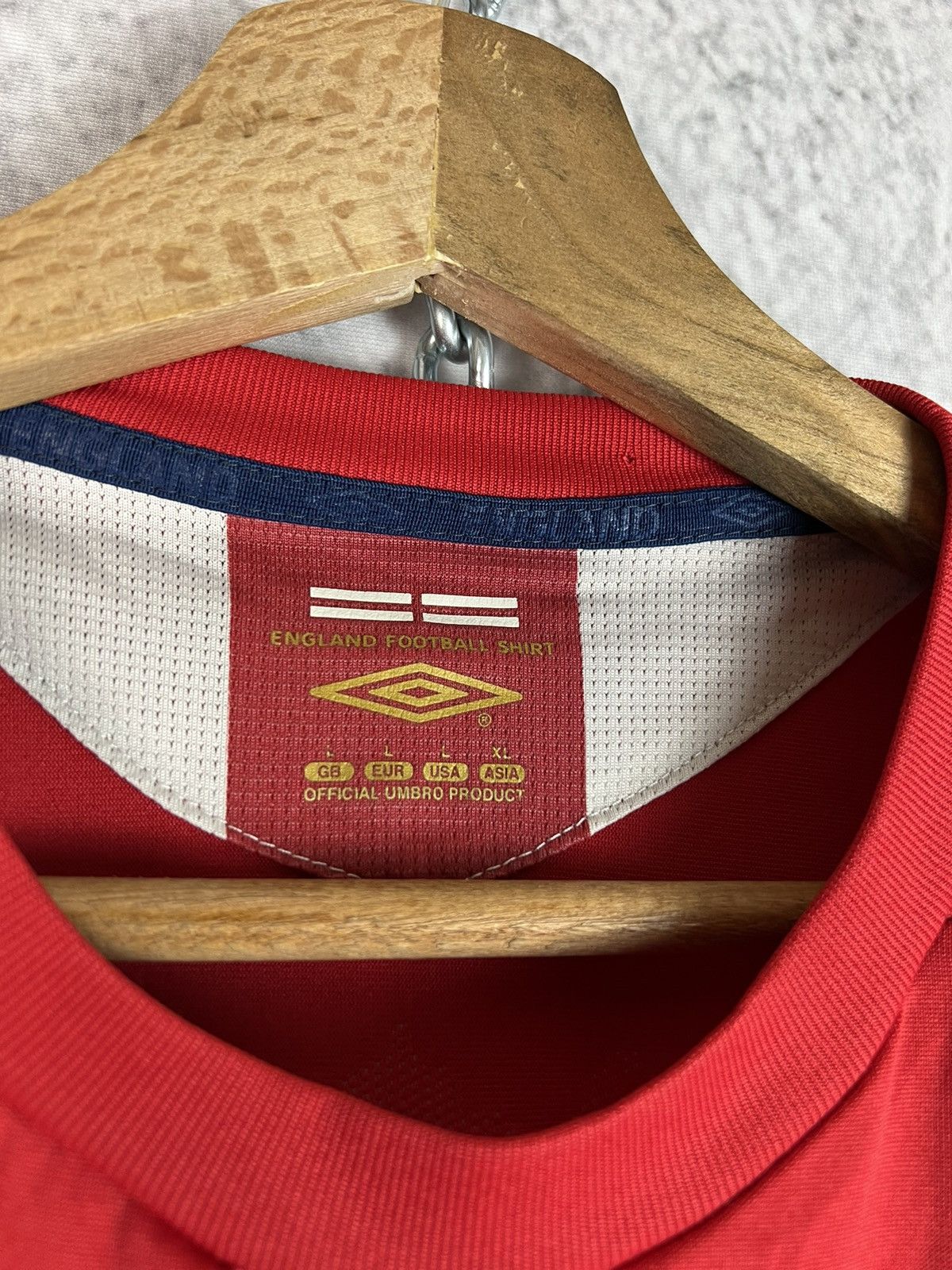 Umbro Vintage red soccer football England 00s Jersey Size US L / EU 52-54 / 3 - 3 Thumbnail