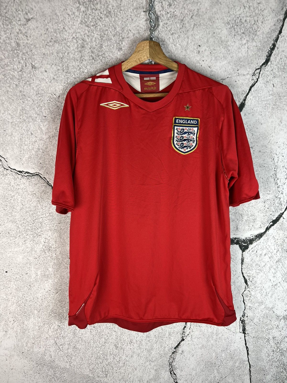 Umbro Vintage red soccer football England 00s Jersey Size US L / EU 52-54 / 3 - 1 Thumbnail