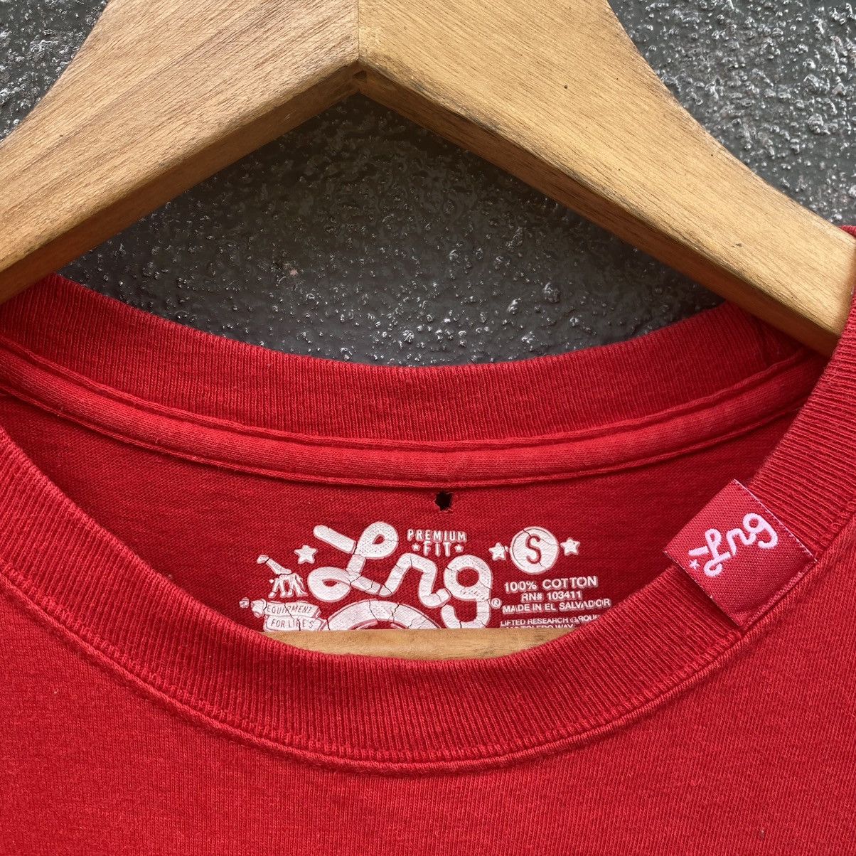 LRG Thrashed Faded Vintage Y2K LRG Skateboard ERD GRUNGE TEE Size US M / EU 48-50 / 2 - 4 Thumbnail
