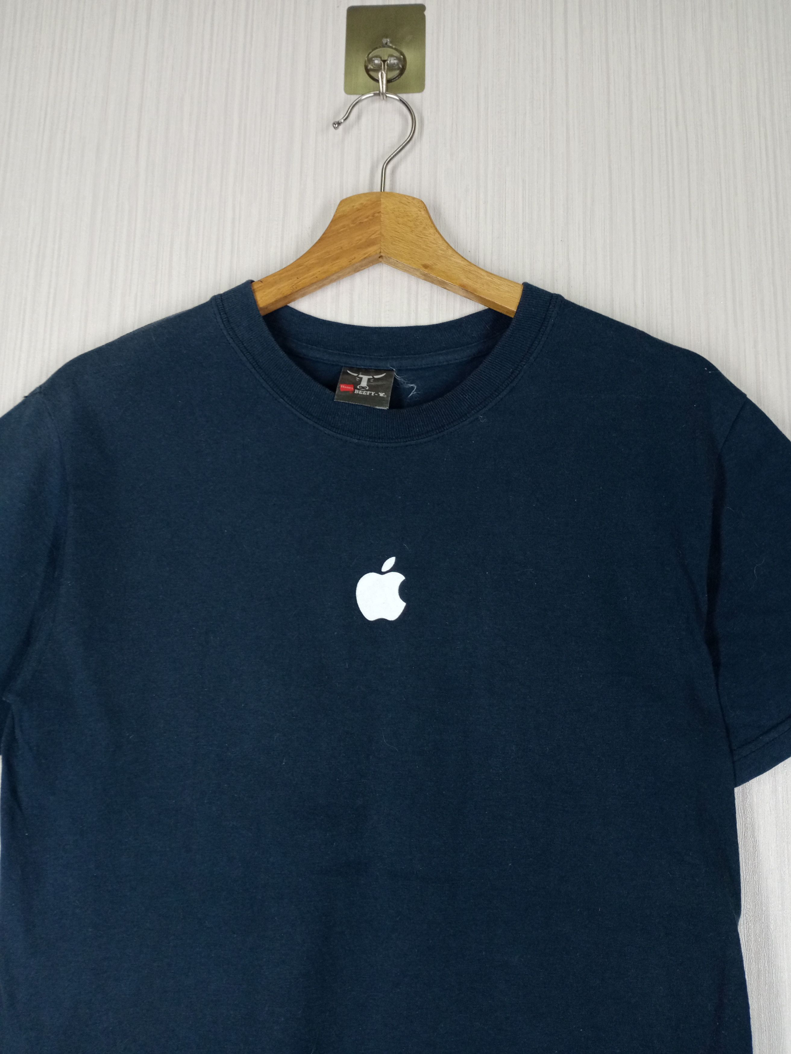Apple Rare Vintage Apple Medium Center Logo Tshirt Size US S / EU 44-46 / 1 - 4 Thumbnail