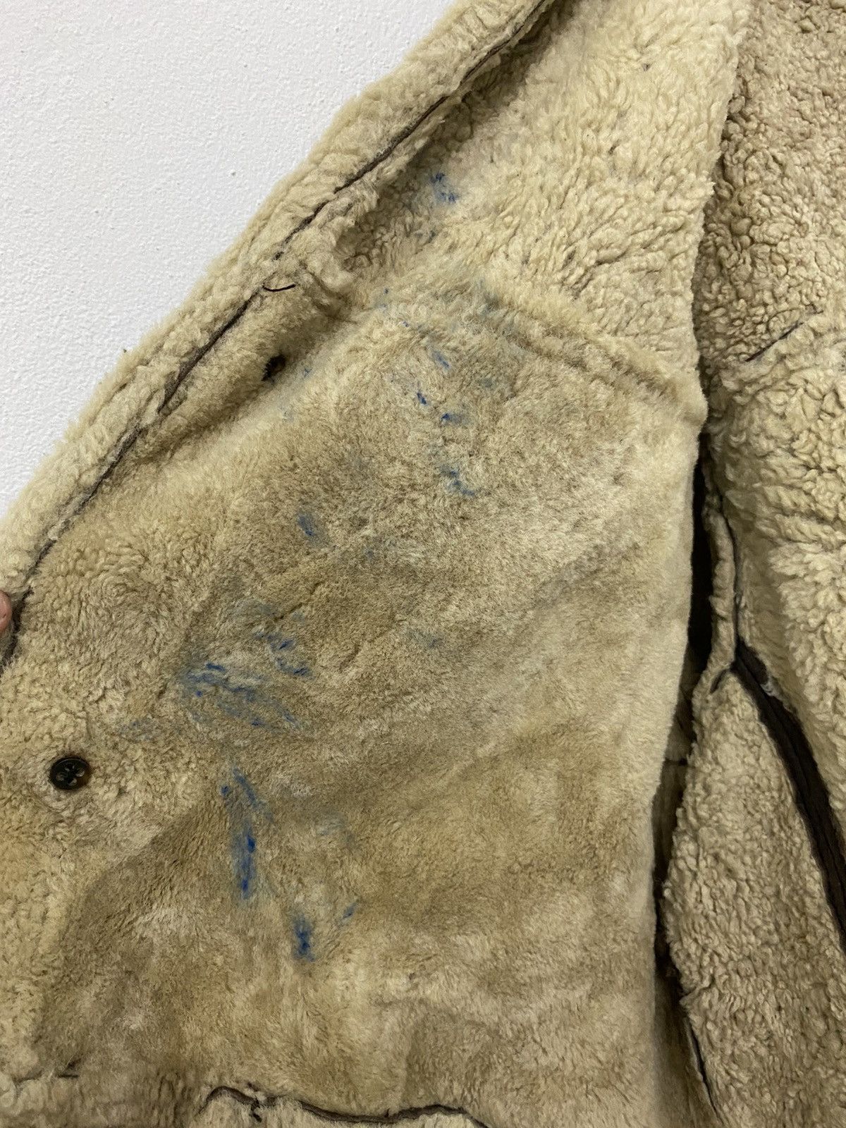 Hugo Boss 🔥Vintage Hugo Boss Sheep Skin Faded Design Size US XL / EU 56 / 4 - 13 Thumbnail