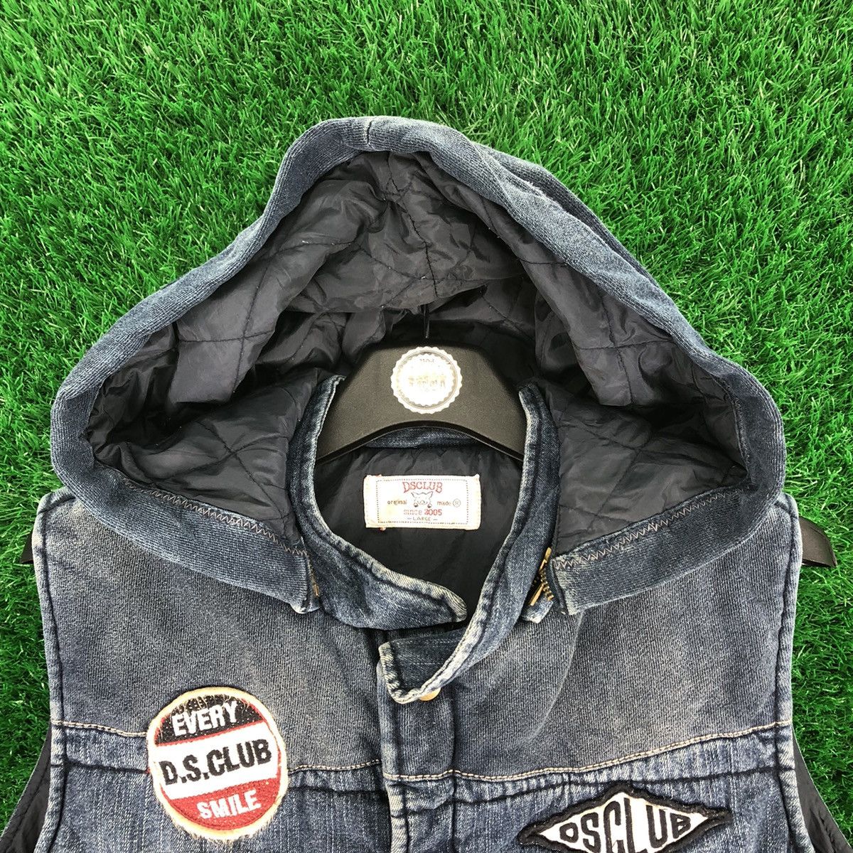Vintage Vintage 90's Puffer Vest Hoodie Patches by DS Club Size US L / EU 52-54 / 3 - 3 Thumbnail