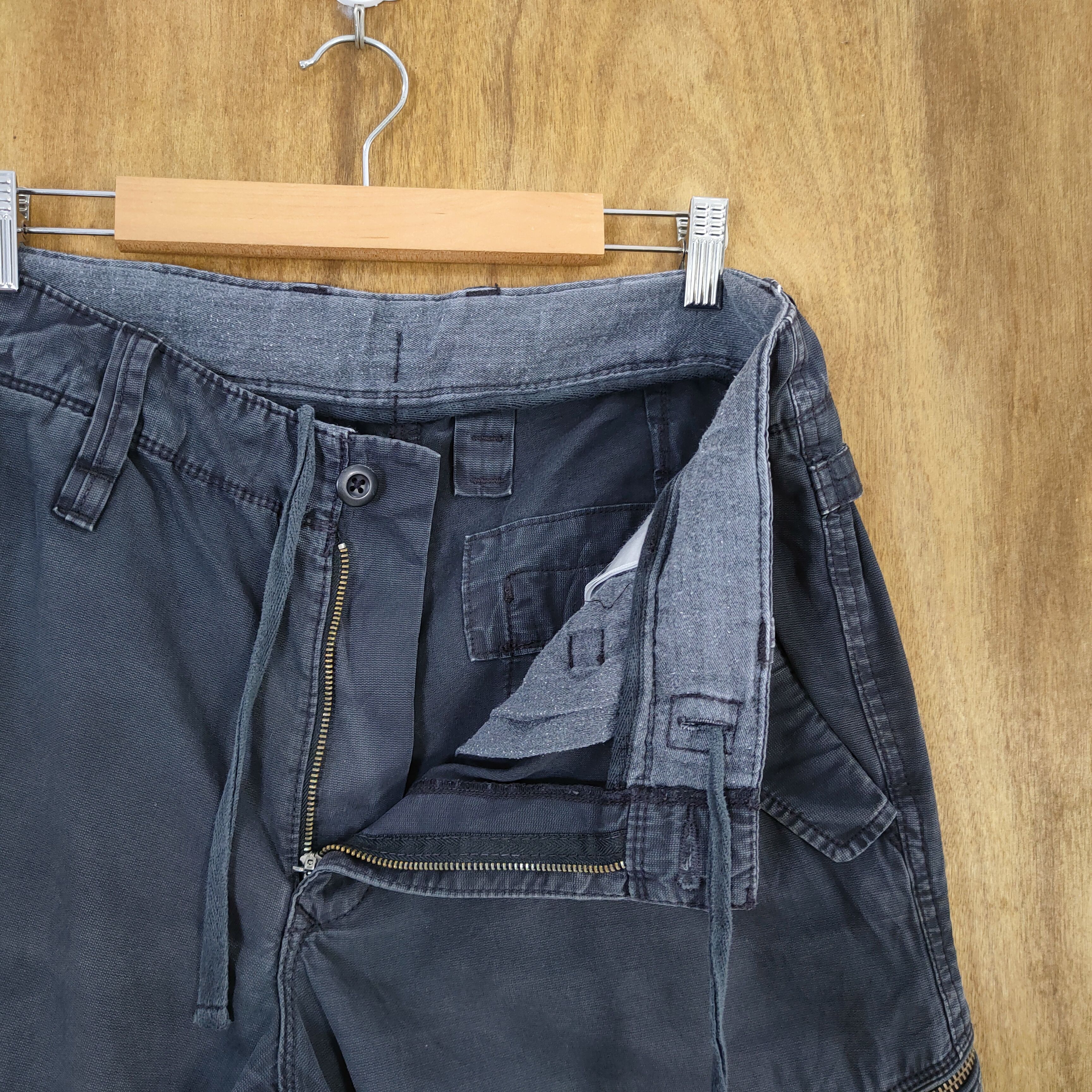 Japanese Brand VINTAGE JAPANESE FADED BLACK CARGO PANTS Size US 34 / EU 50 - 14 Thumbnail