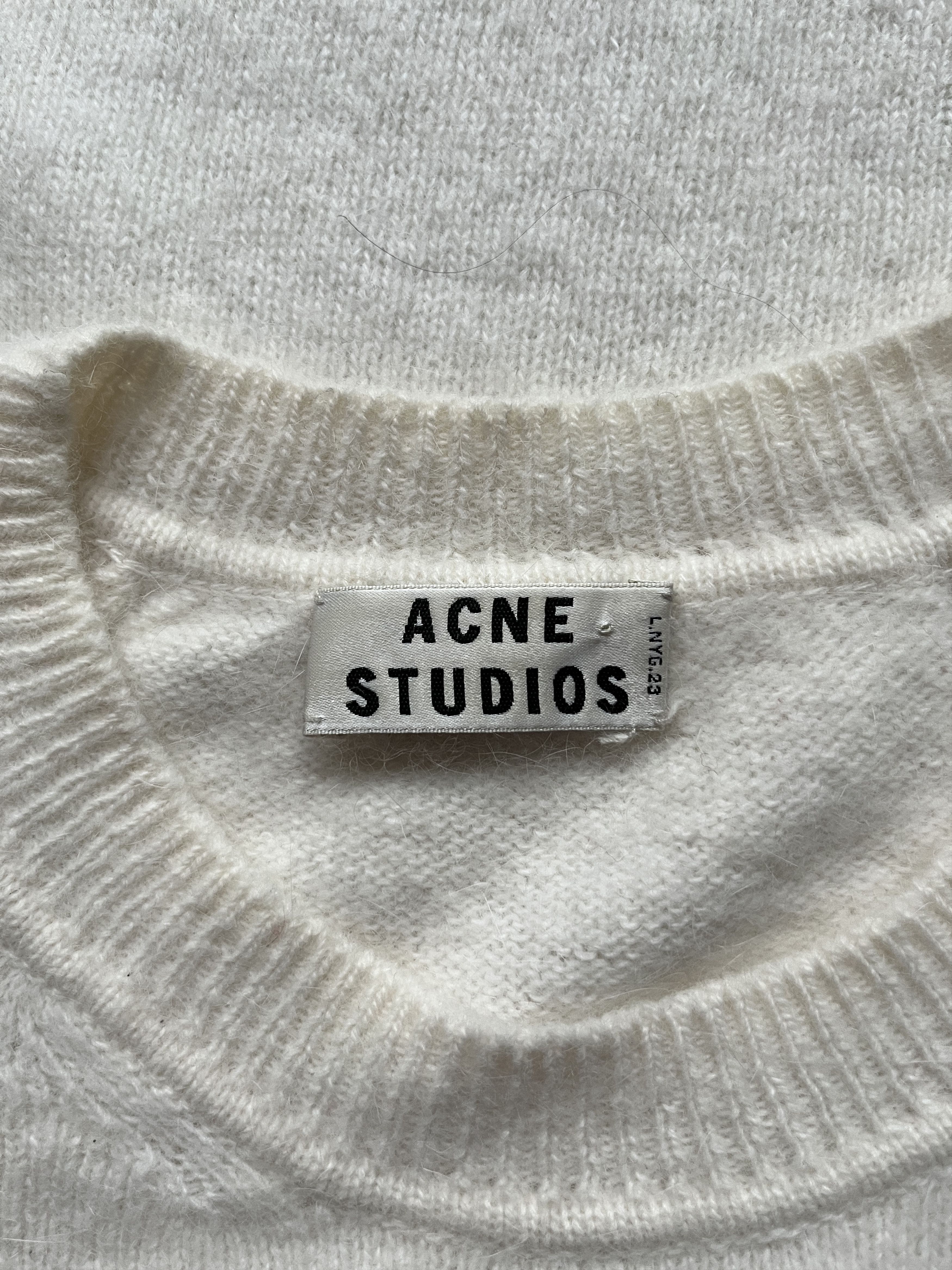 Acne Studios ⚡️QUICK SALE⚡️2013 Acne Studios Angora Crewneck Sweater Size XS / US 0-2 / IT 36-38 - 3 Thumbnail