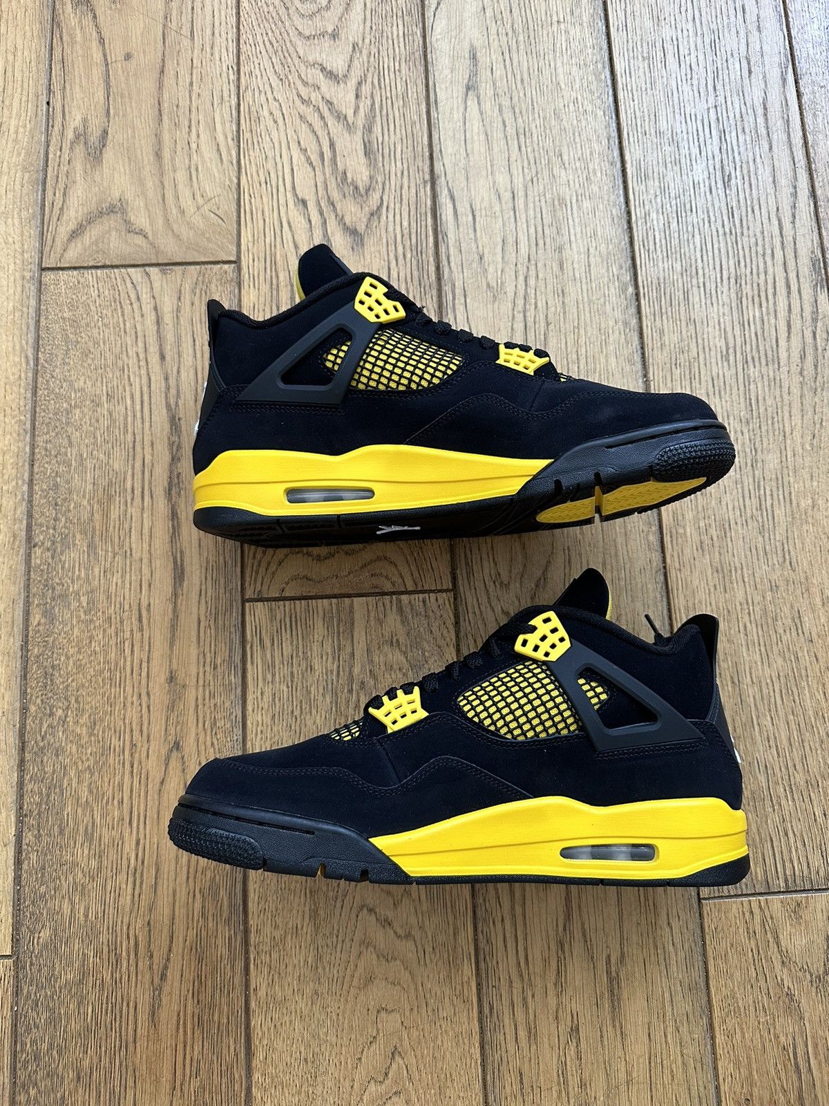Jordan Brand × Nike Air Jordan 4 thunder Size US 11 / EU 44 - 2 Thumbnail