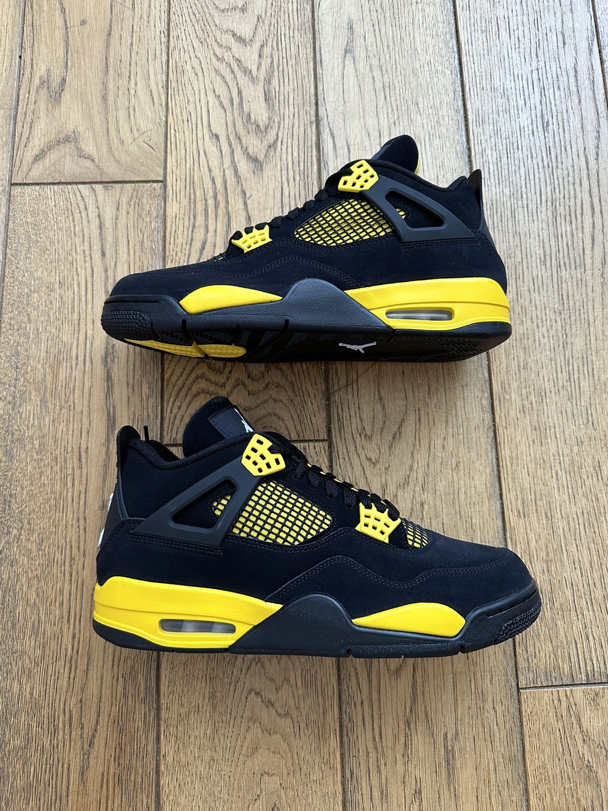 Jordan Brand × Nike Air Jordan 4 thunder Size US 11 / EU 44 - 1 Thumbnail