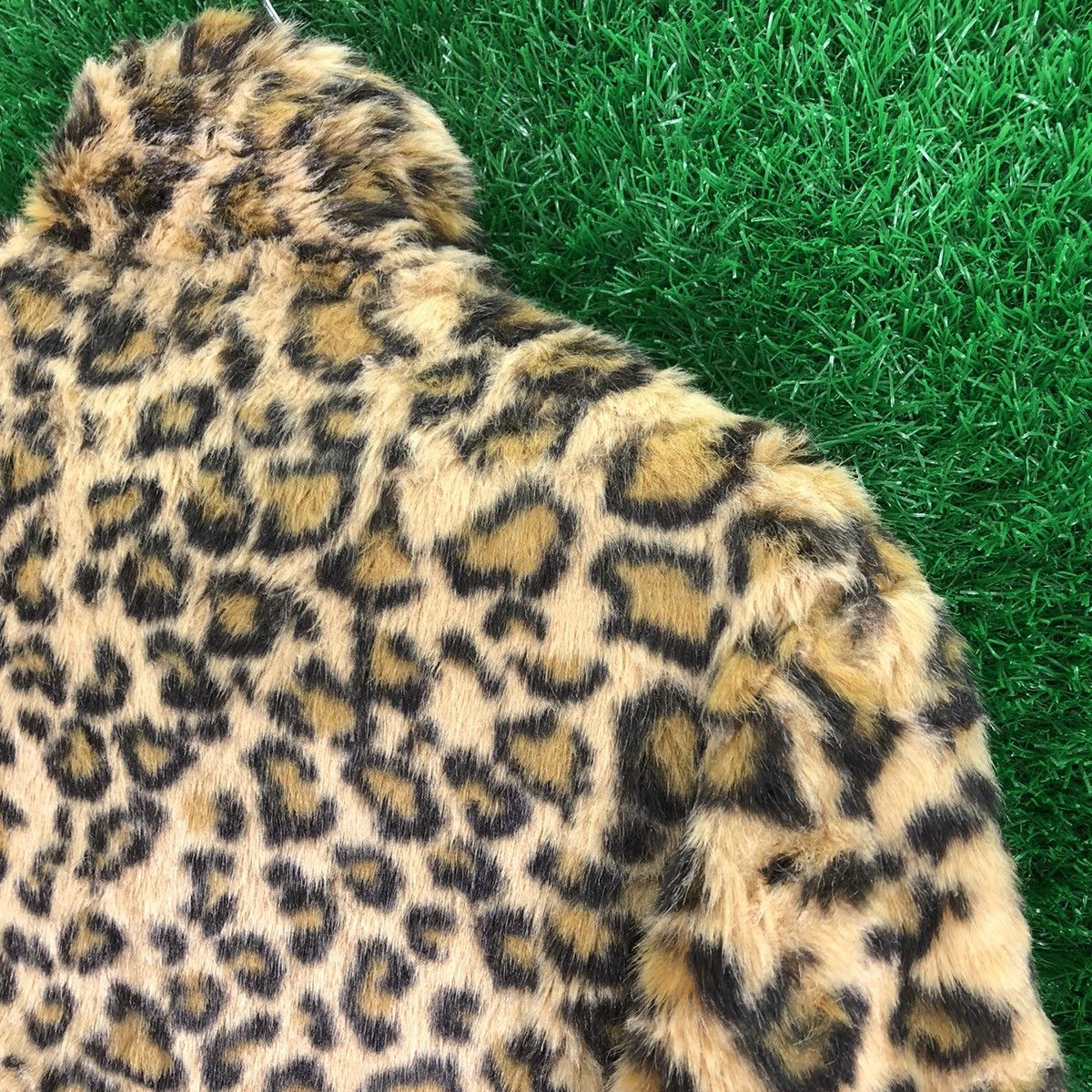Japanese Brand Vintage 90's Leopard Faux Fur Reversible Jacket Button up Size US S / EU 44-46 / 1 - 5 Thumbnail