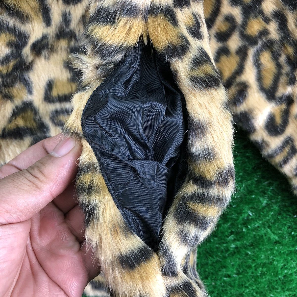 Japanese Brand Vintage 90's Leopard Faux Fur Reversible Jacket Button up Size US S / EU 44-46 / 1 - 11 Thumbnail