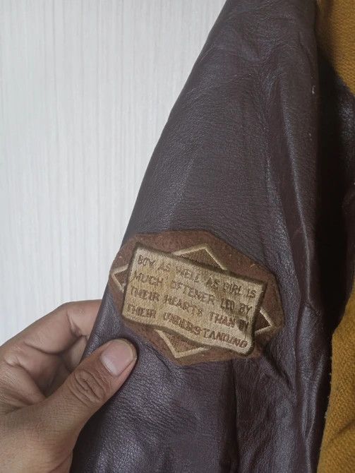 Japanese Brand RARE VINTAGE CLAUDE CROSS FOR MEN LEATHER SLEEVE Size US L / EU 52-54 / 3 - 6 Thumbnail