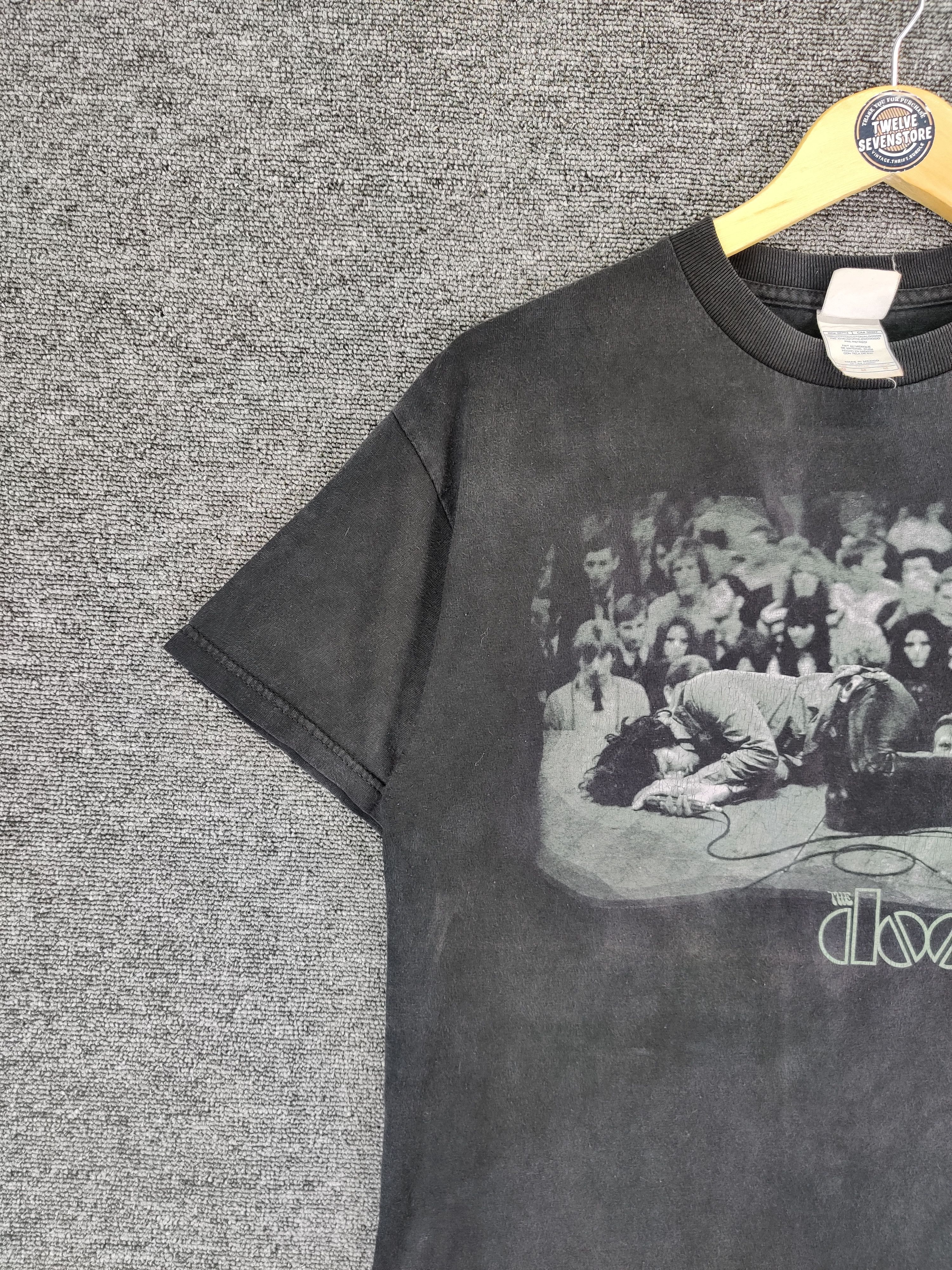 Band Tees Vintage The Doors Jim Morrison Sun Faded Tee Tshirt Size US M / EU 48-50 / 2 - 5 Thumbnail