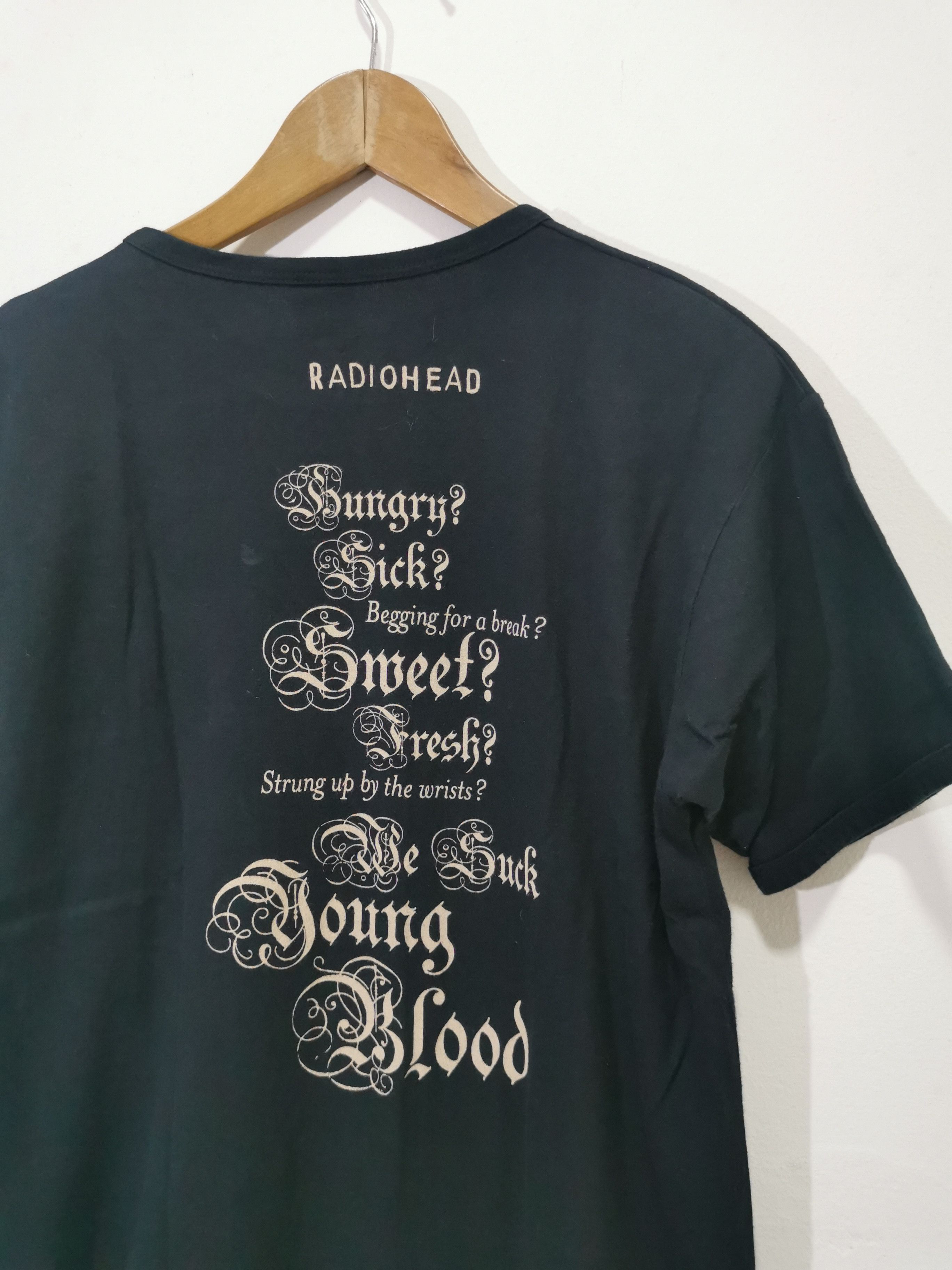 Band Tees Vintage Y2K Radiohead Band Tee Size US M / EU 48-50 / 2 - 4 Thumbnail