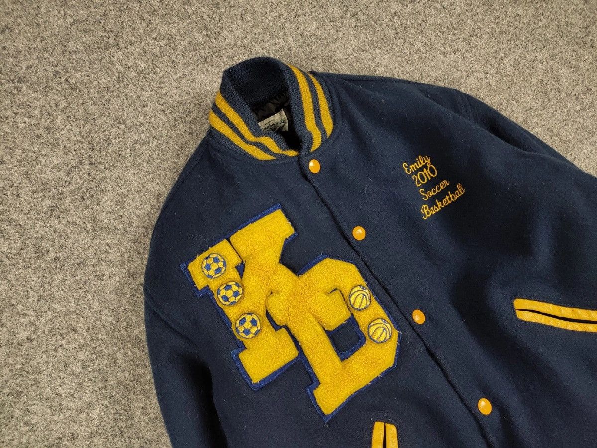 Vintage Vintage 80's Varsity Club Letterman Jacket Blue Made in USA Size US S / EU 44-46 / 1 - 7 Thumbnail