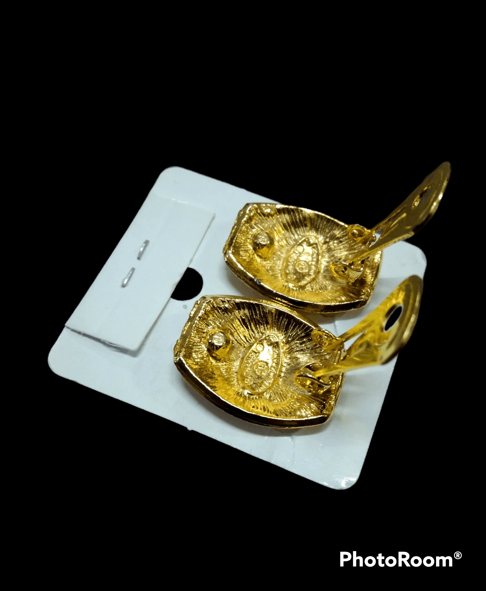 Chanel GRAIL🔥OG CHANEL CC EARRING CLIP VINTAGE MADE IN FRANCE Size ONE SIZE - 2 Thumbnail