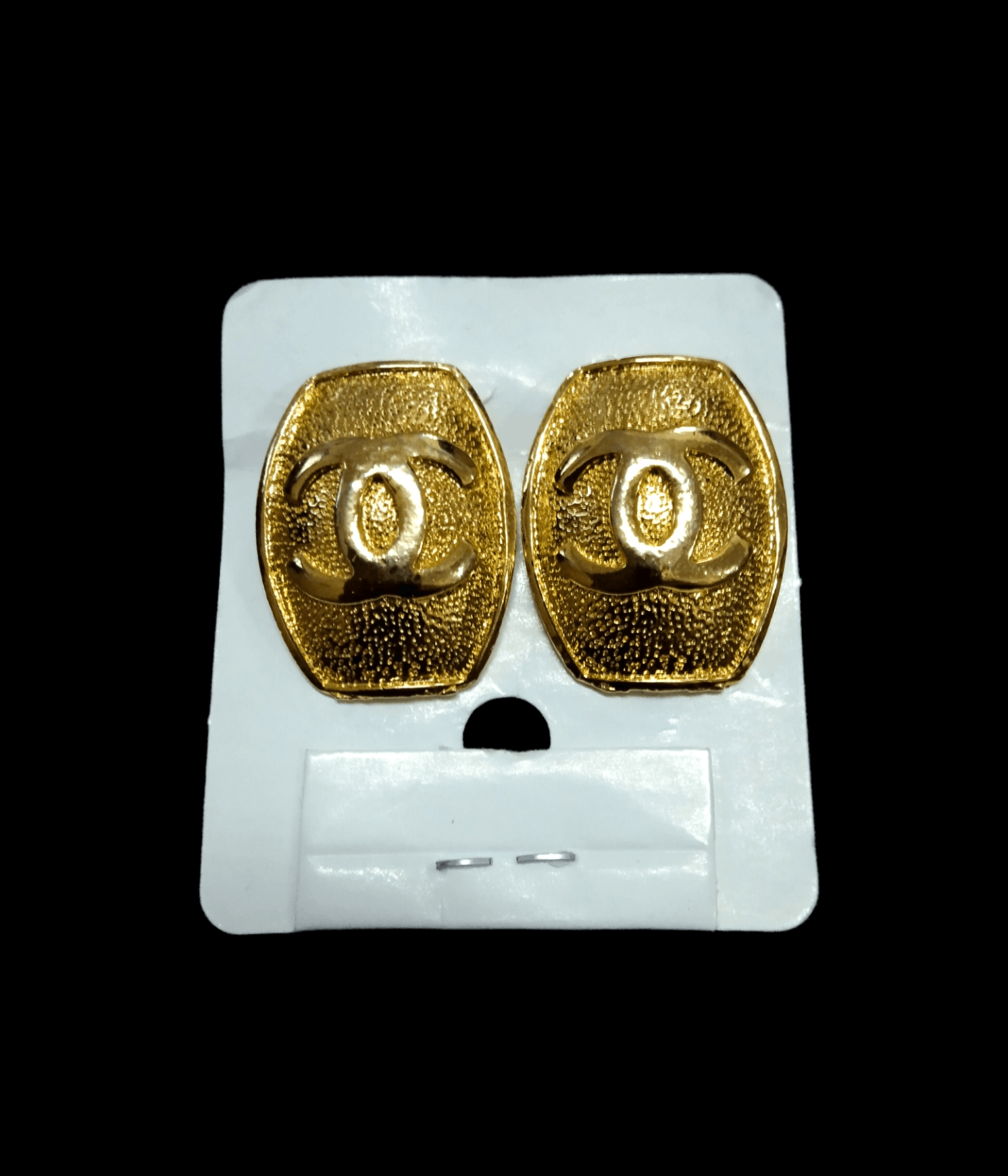 Chanel GRAIL🔥OG CHANEL CC EARRING CLIP VINTAGE MADE IN FRANCE Size ONE SIZE - 1 Thumbnail