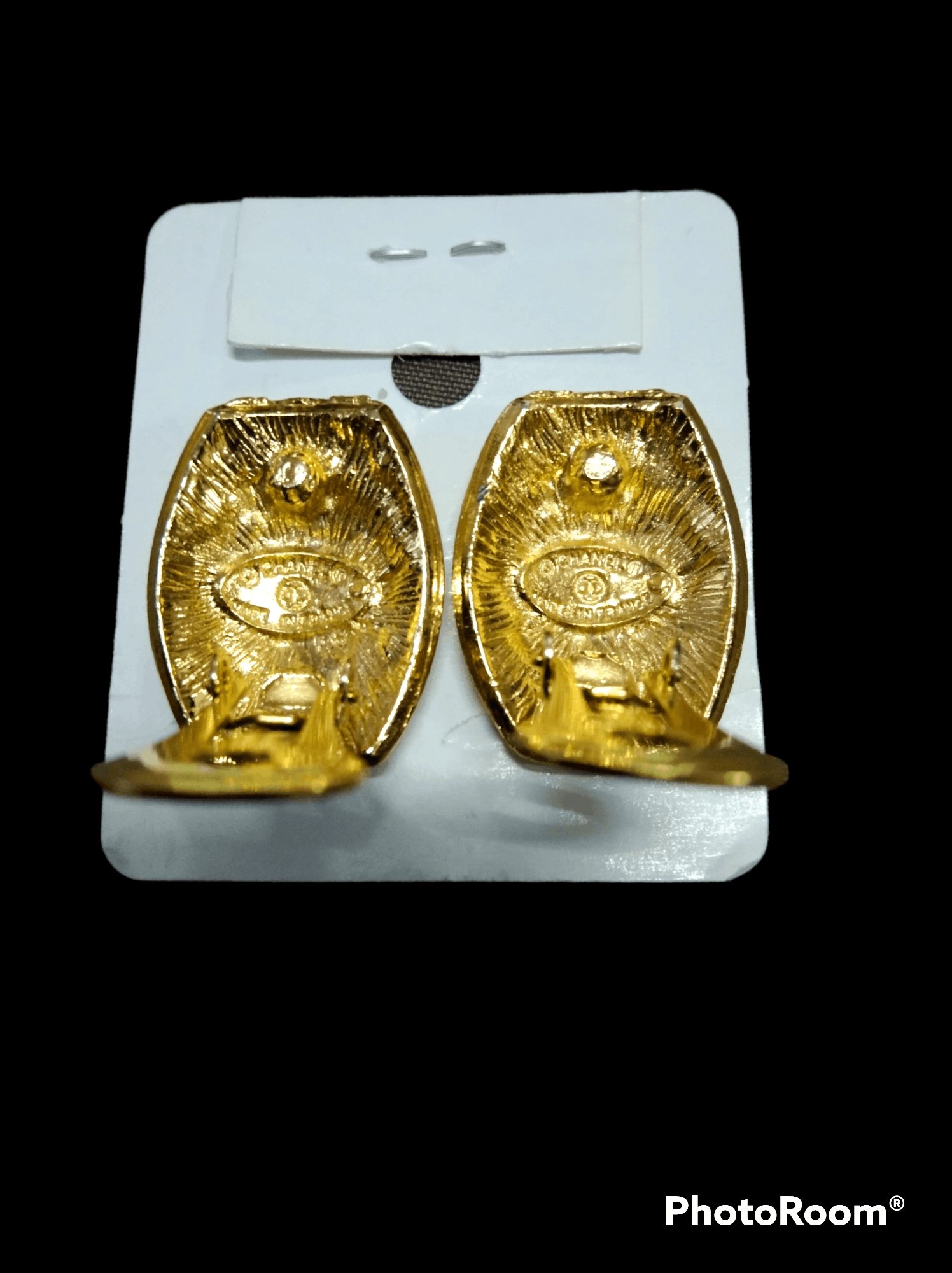 Chanel GRAIL🔥OG CHANEL CC EARRING CLIP VINTAGE MADE IN FRANCE Size ONE SIZE - 3 Thumbnail