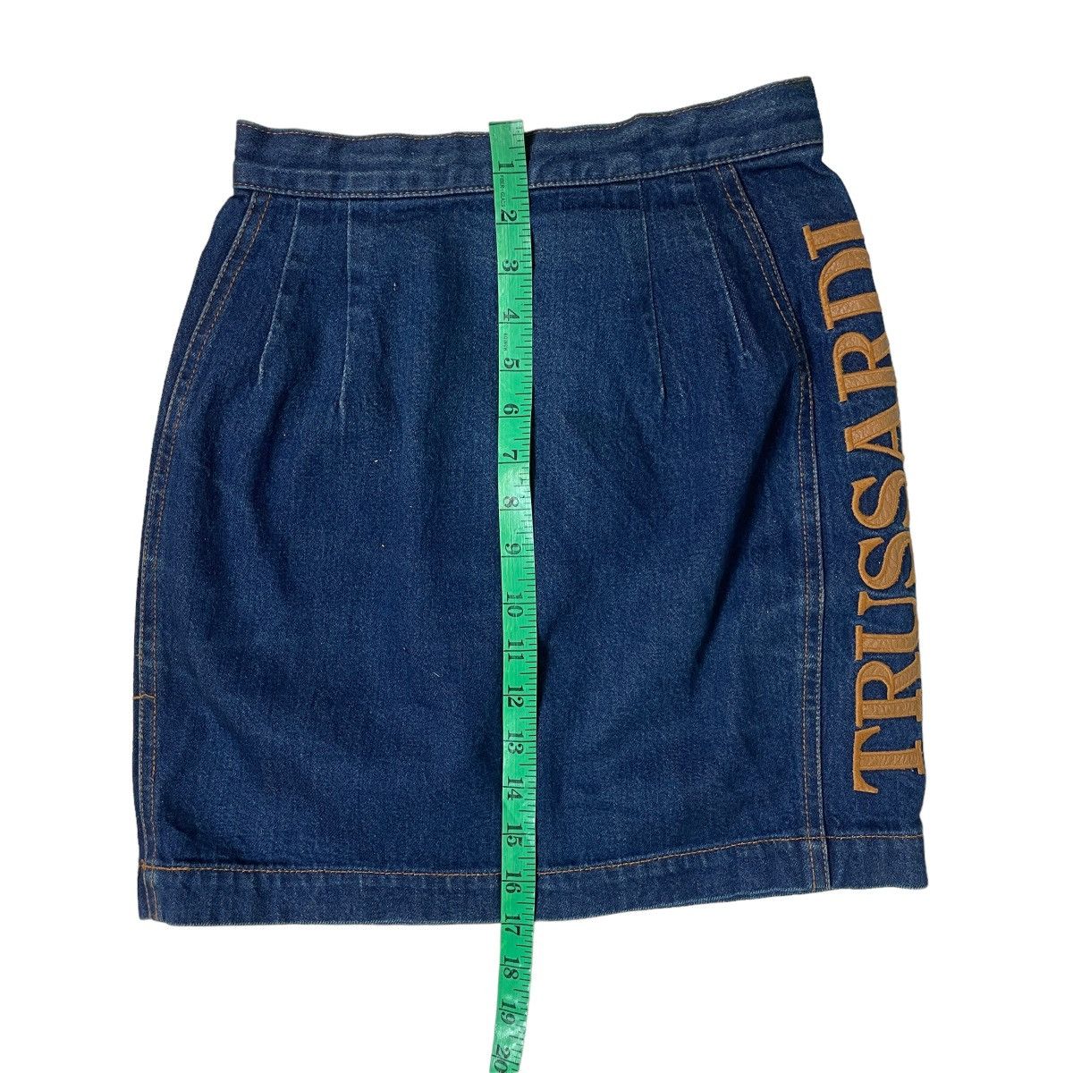 Trussardi Trussardi Jeans Embossed Trussardi Mini Skirt Size 28" / US 6 / IT 42 - 13 Thumbnail