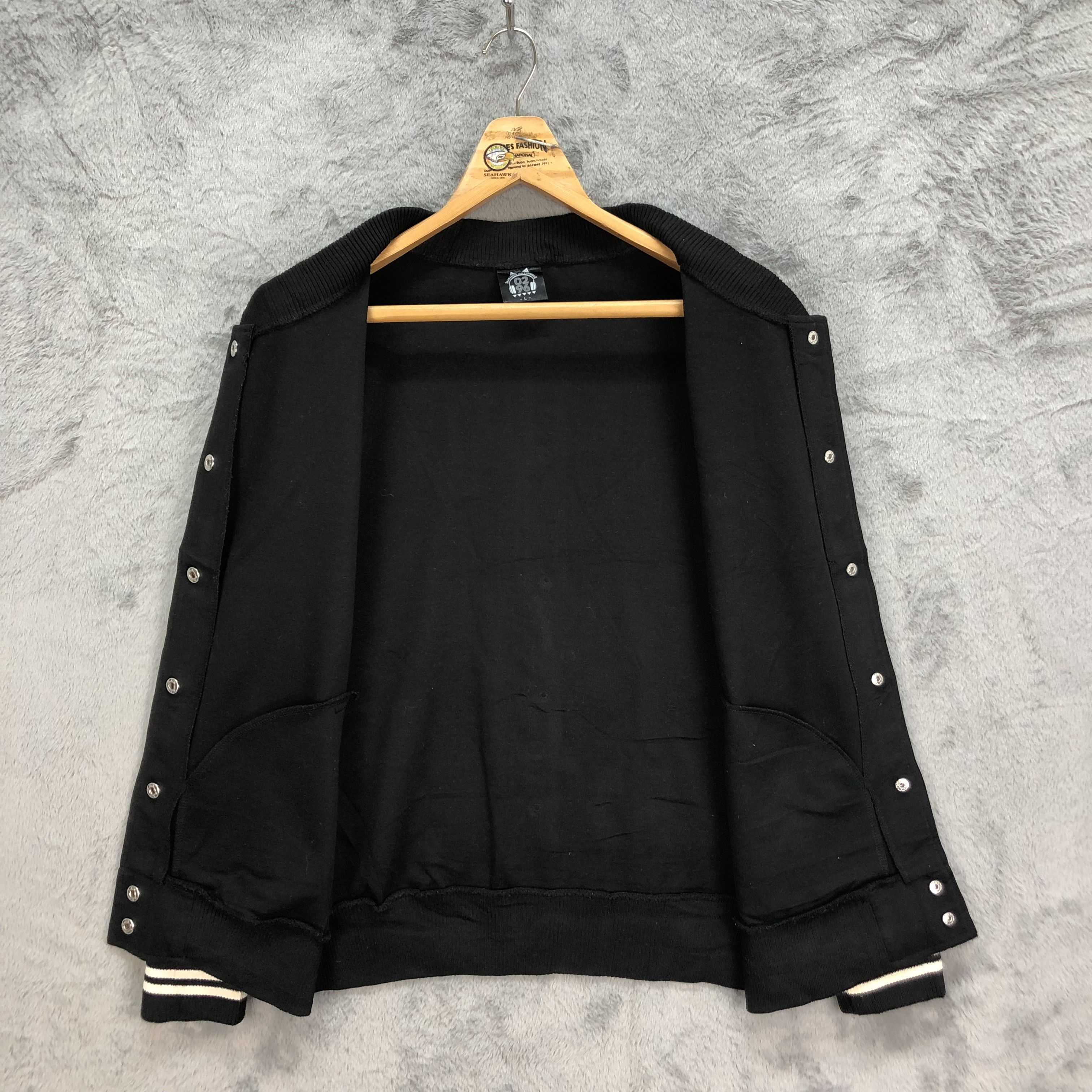 Japanese Brand KAGAMI LEN X 96NEKO 0296 Anime Song/Music Varsity #4904-175 Size US L / EU 52-54 / 3 - 8 Thumbnail