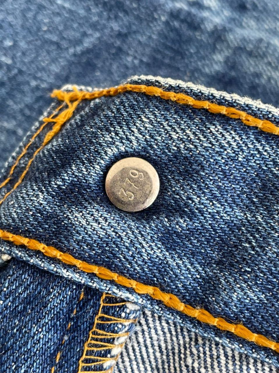 Levi's Levis 517 Bootcut Distressed Jeans Size US 31 - 12 Thumbnail
