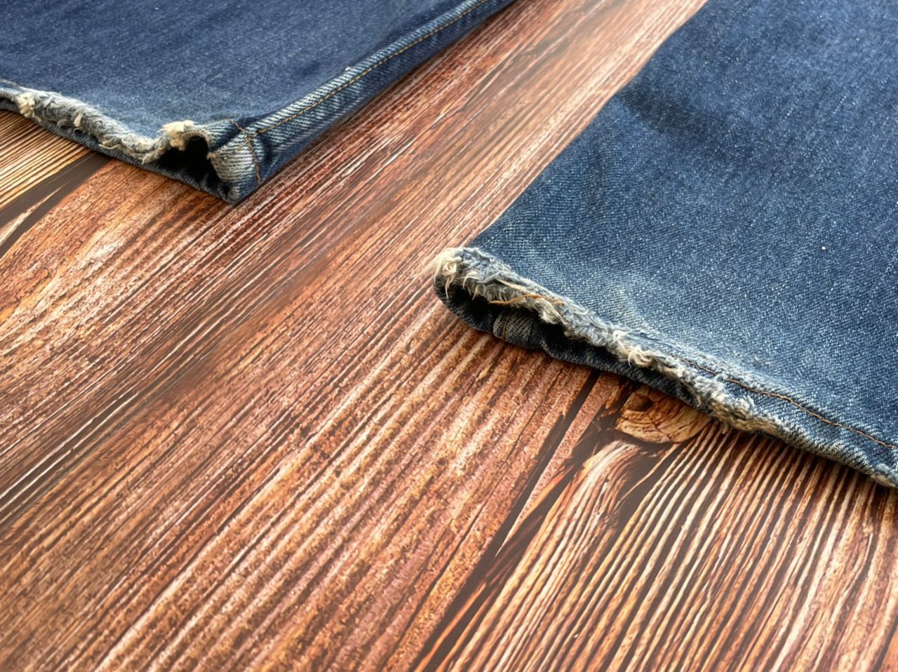 Levi's Levis 517 Bootcut Distressed Jeans Size US 31 - 8 Thumbnail