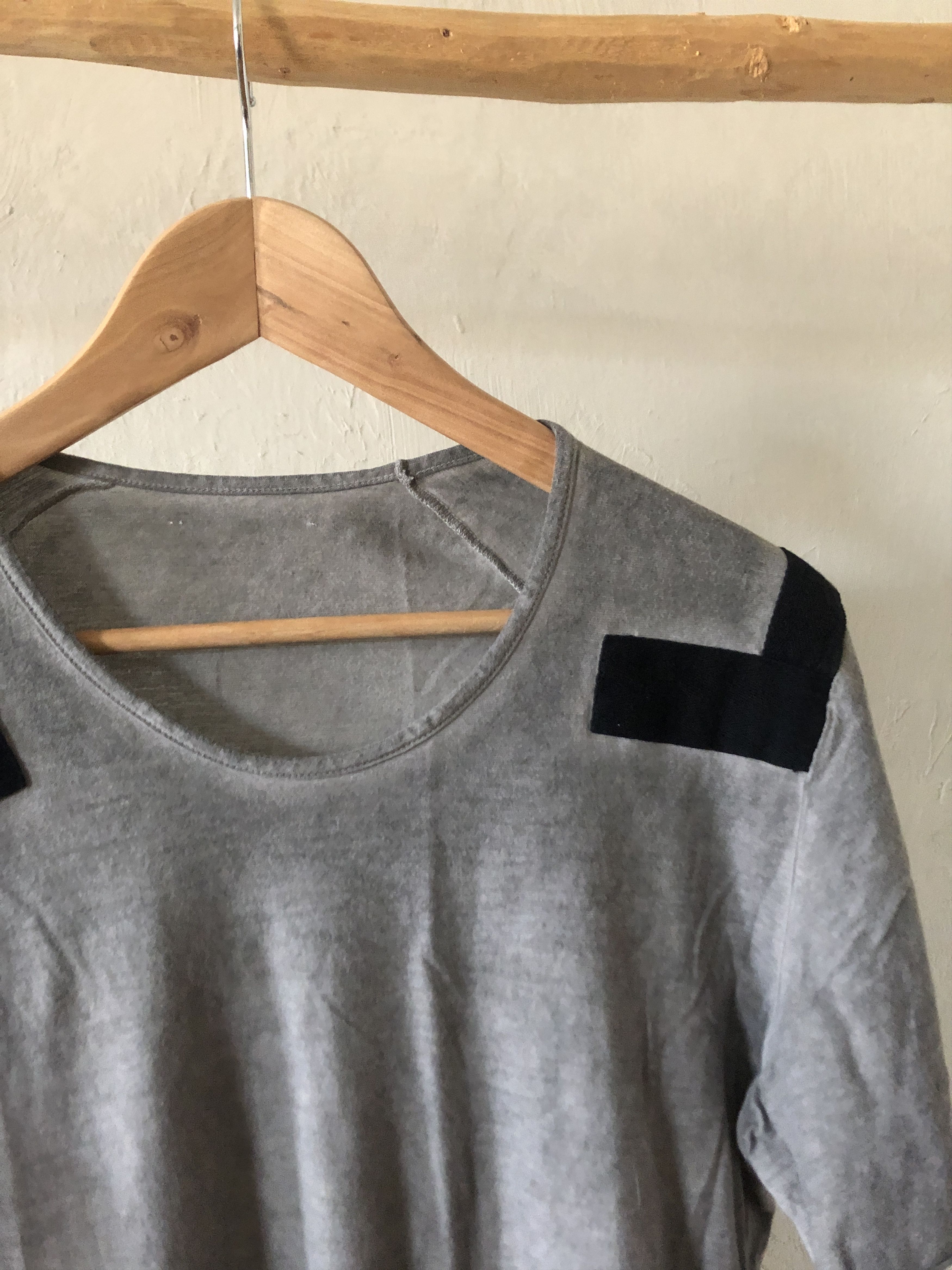 Lost & Found Ria Dunn Lost and Found by Ria Dunn gray t-shirt Size US S / EU 44-46 / 1 - 4 Thumbnail