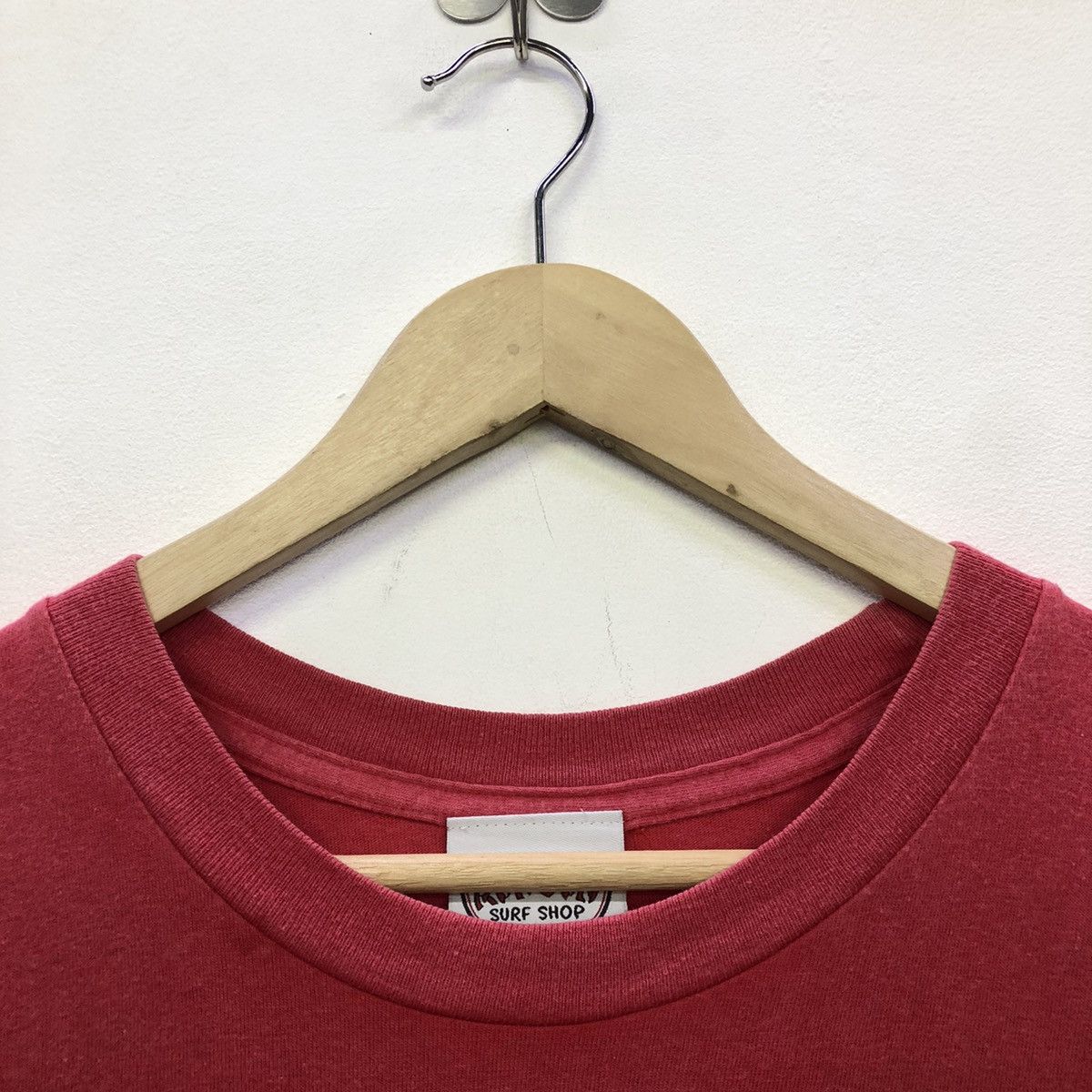 Ron Jon Surf Shop Vintage Faded Ron Jon One And Only Surfing Backhitt Shirt Size US L / EU 52-54 / 3 - 7 Thumbnail