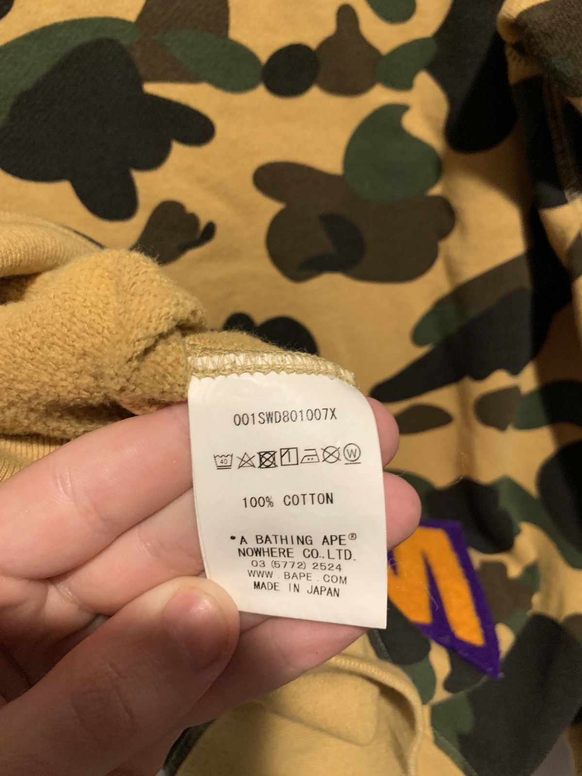 Bape 1st Camo Shark Crewneck Size US M / EU 48-50 / 2 - 7 Thumbnail
