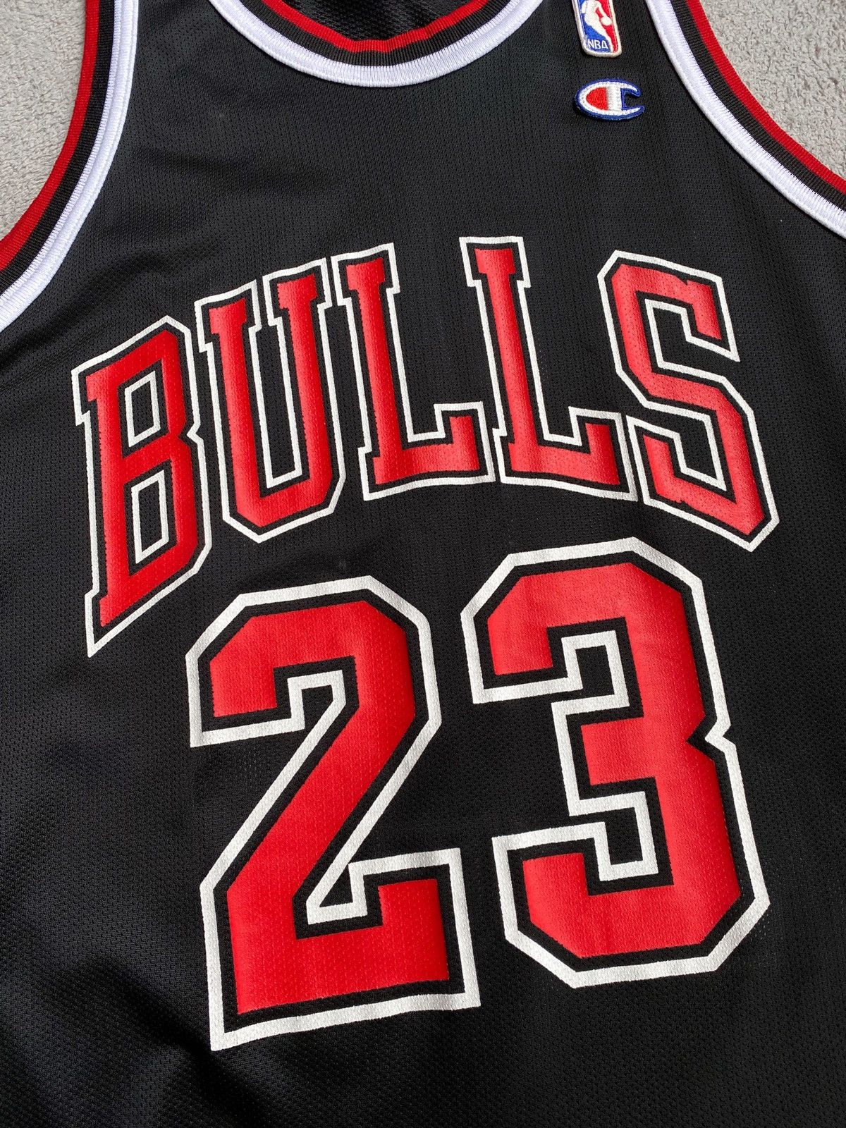 NBA × Vintage Vintage 90's Champion Chicago Bulls Michael Jordan 23 Size US S / EU 44-46 / 1 - 3 Thumbnail
