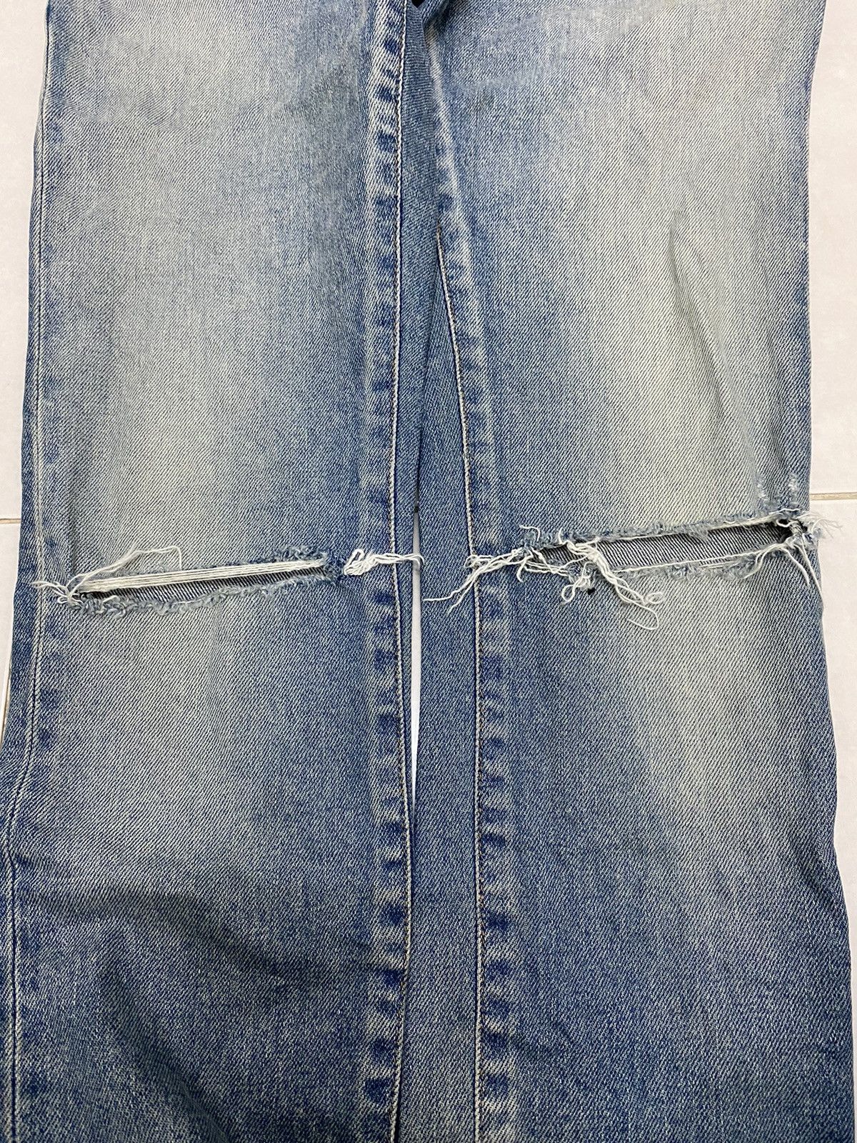 Saint Laurent Paris Saint Laurent Distressed Style Denim Pant Size US 29 - 16 Thumbnail