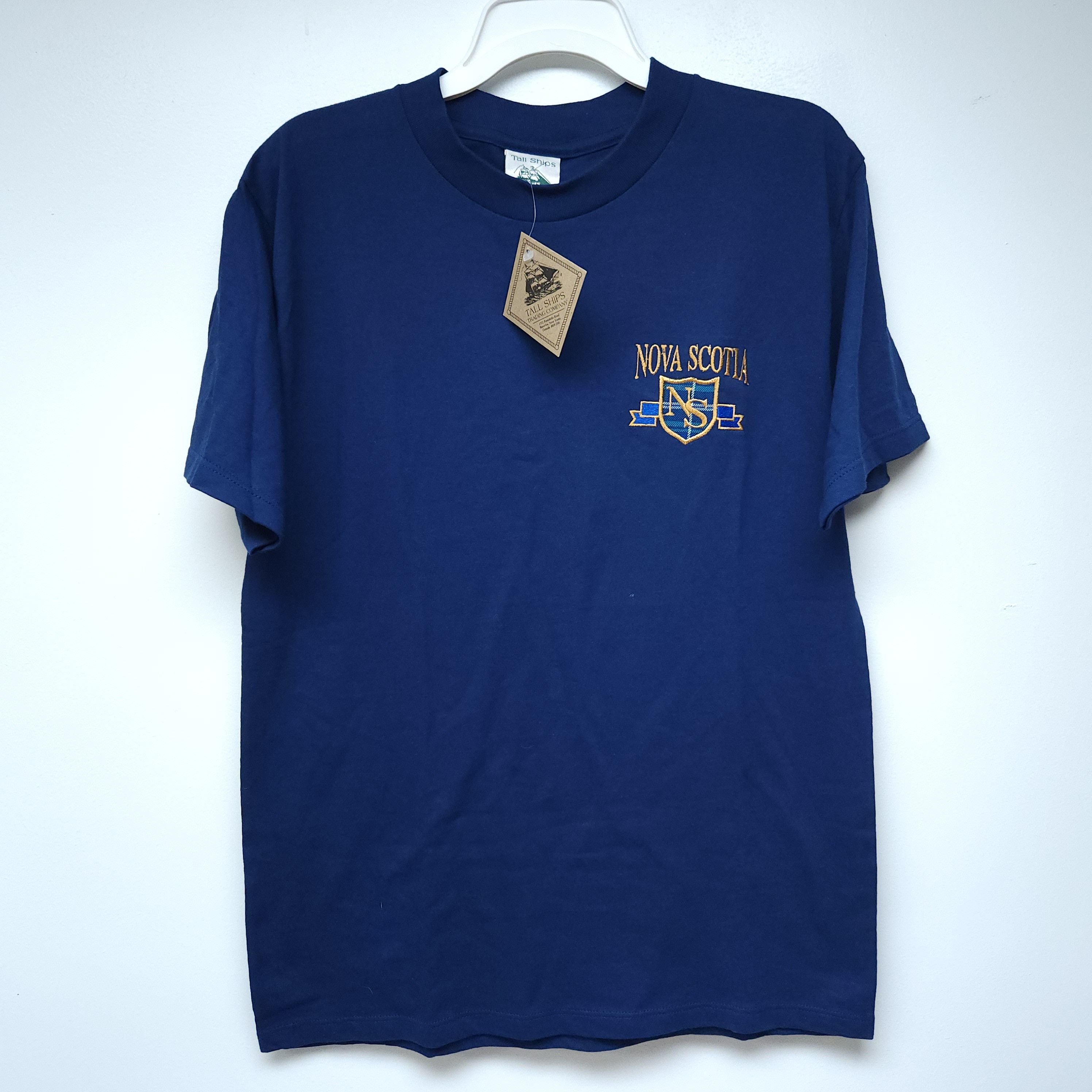 Vintage NWT Vintage Nova Scotia Embroidered T-Shirt Size US M / EU 48-50 / 2 - 1 Thumbnail