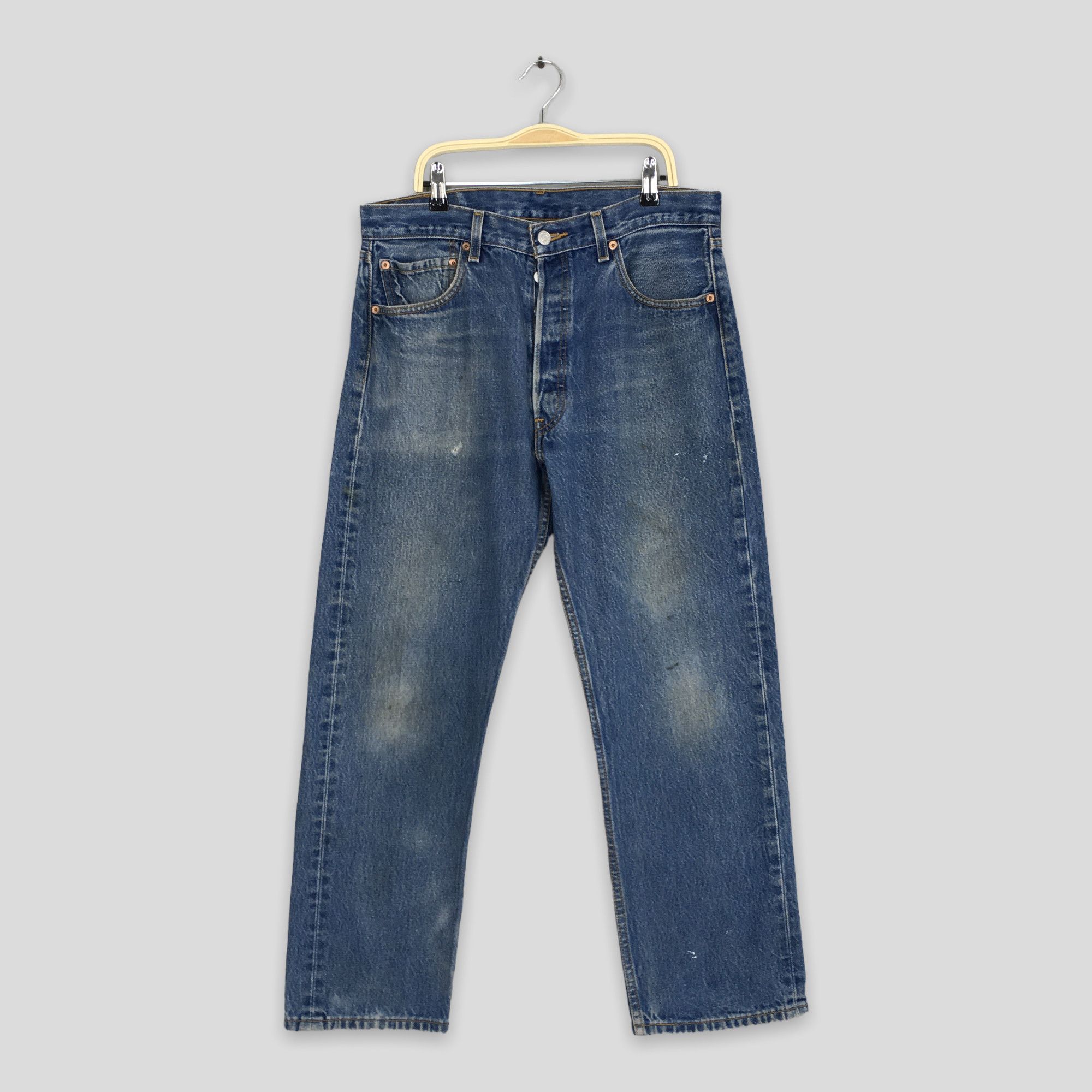 image of Size 32X27 Vintage Y2K Levi's 501 Stonewash Distressed Jeans in Blue, Men's