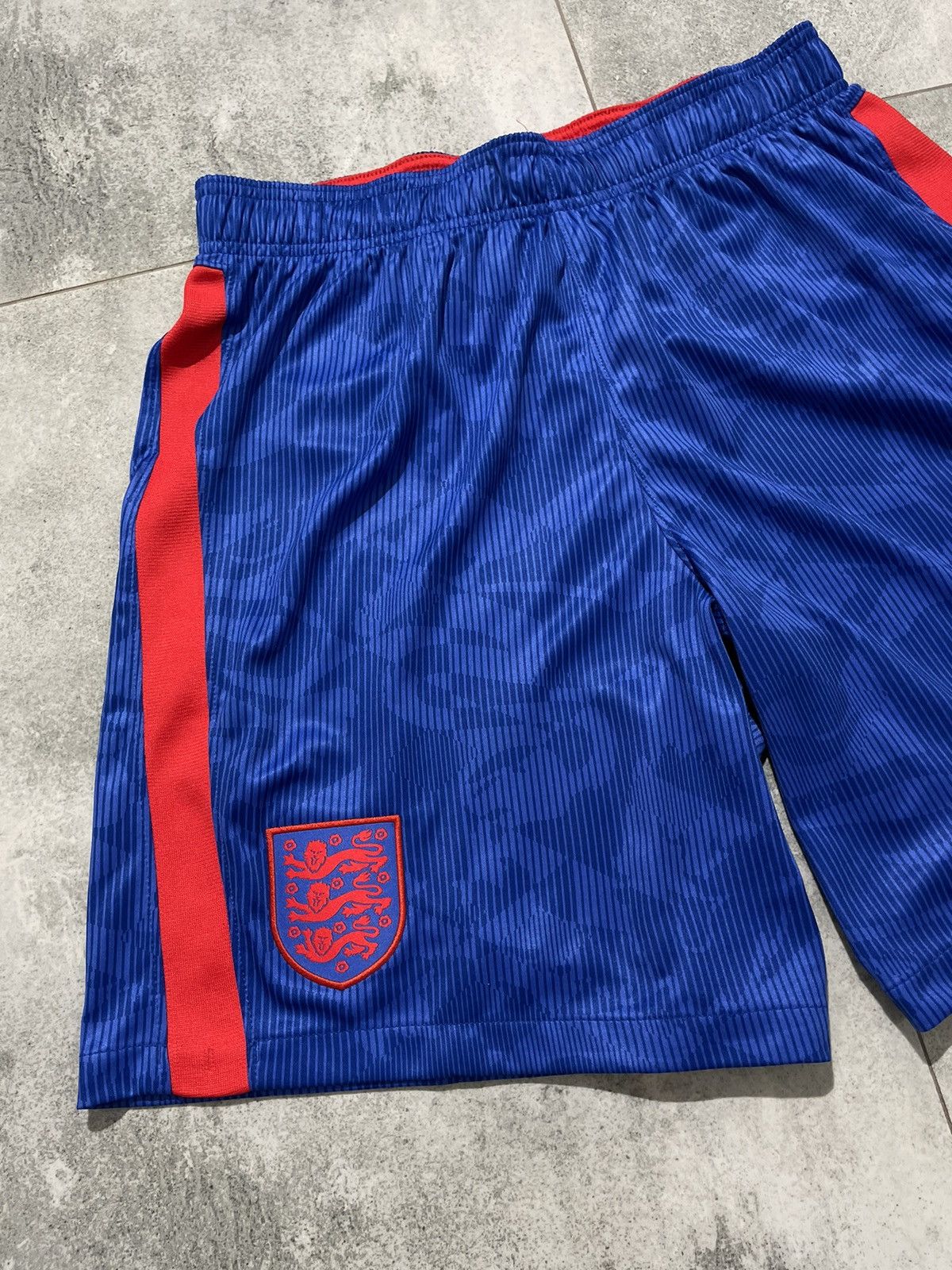 Nike × Vintage Nike England Soccer Shorts Size US 34 / EU 50 - 2 Thumbnail