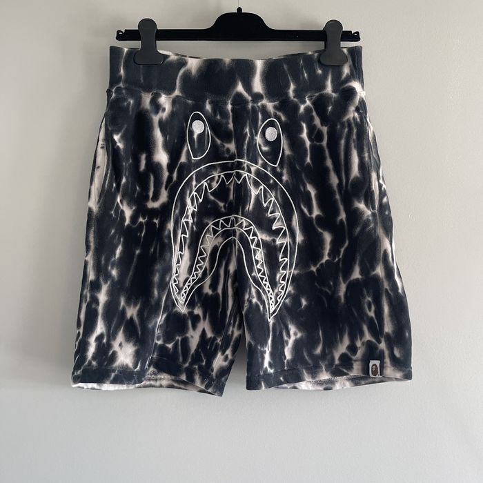 Bape tie hot sale dye shorts