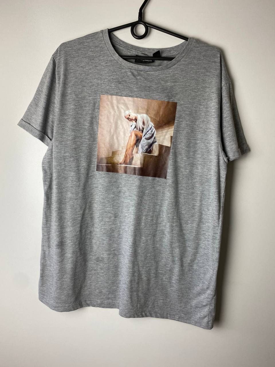 Vintage Ariana Grande Vintage t-shirt size M Size US M / EU 48-50 / 2 - 1 Thumbnail