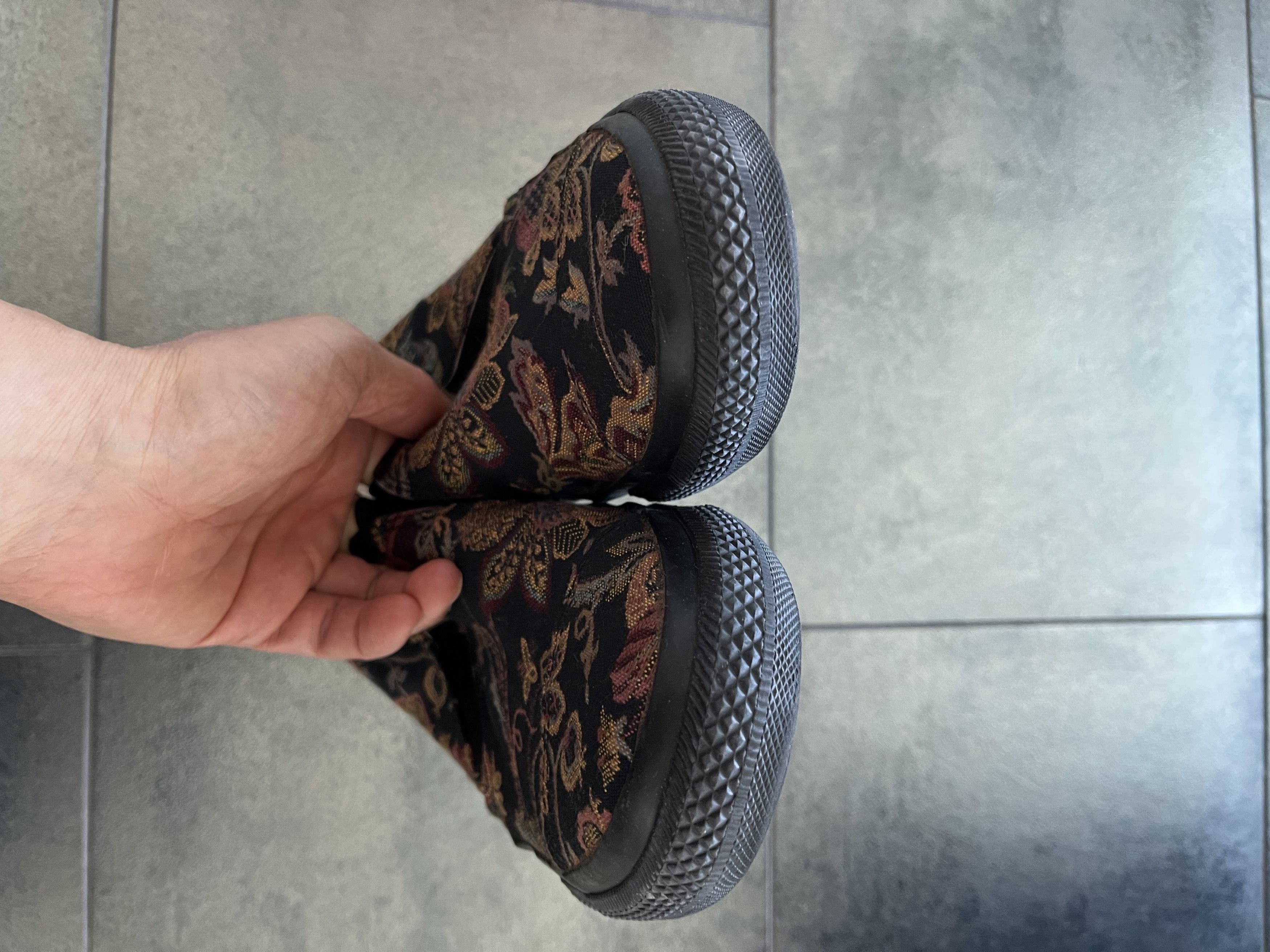 Yohji Yamamoto Yohji Yamamoto Pour Homme Embroidered Canvas Sneakers (JP 3) Size US 8 / EU 41 - 6 Thumbnail