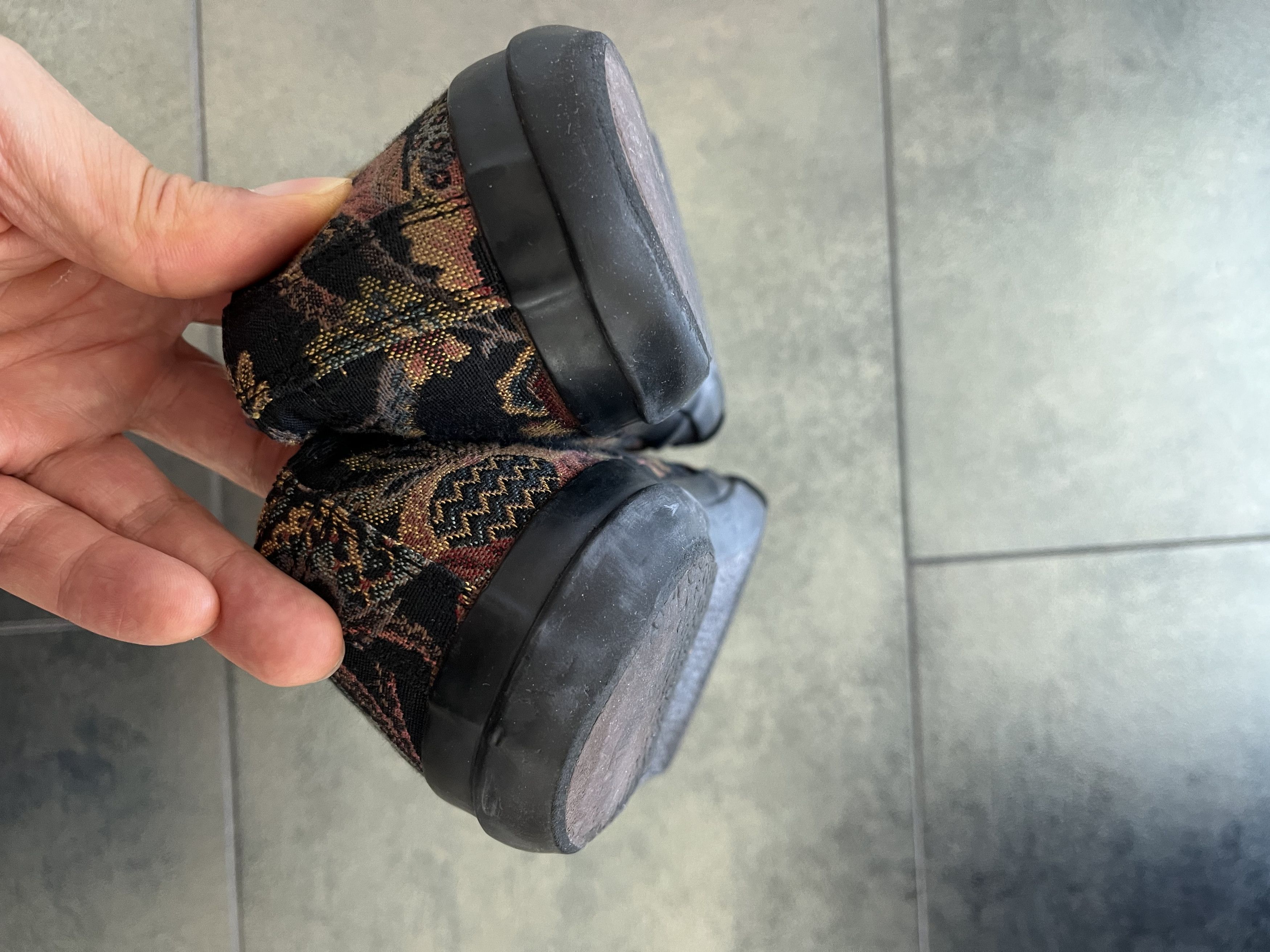 Yohji Yamamoto Yohji Yamamoto Pour Homme Embroidered Canvas Sneakers (JP 3) Size US 8 / EU 41 - 5 Thumbnail