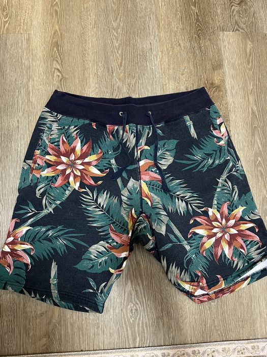 Supreme Supreme Floral Sweat Shorts | Grailed