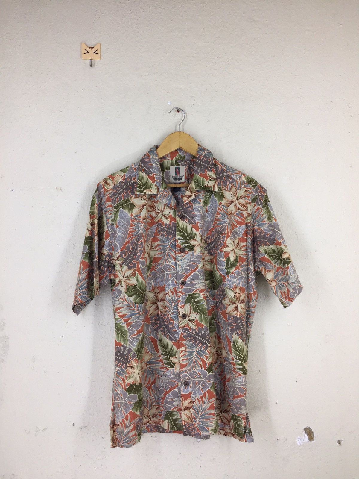 Tori Richard Great Hawaii Floral Design Size S