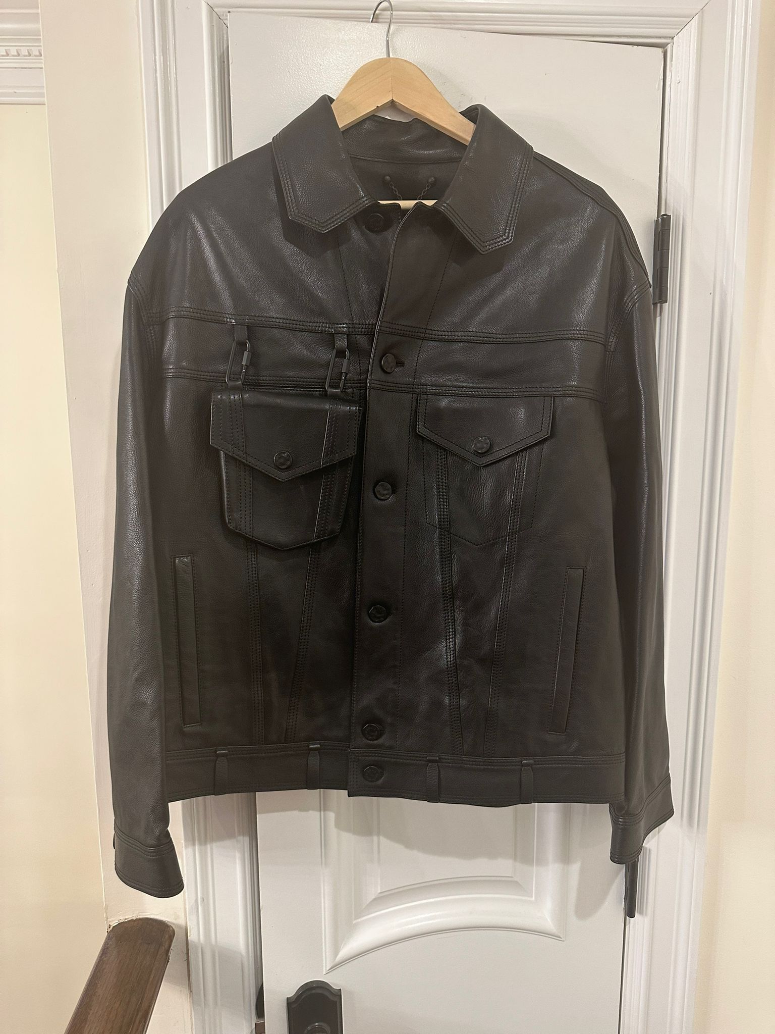 Louis Vuitton Paper Clip Leather Jacket in Black Size US M / EU 48-50 / 2 - 3 Thumbnail