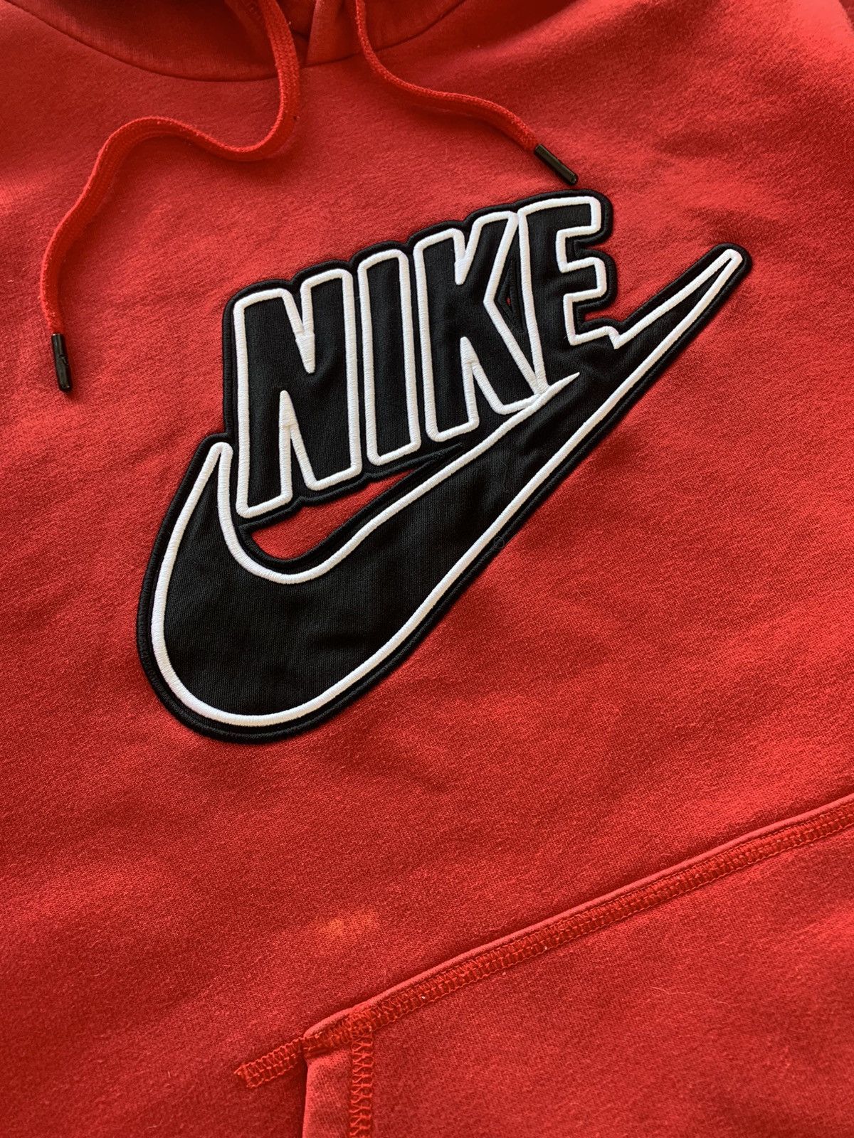 Nike Vintage Nike Embroidered Big center swoosh hoodie Size US L / EU 52-54 / 3 - 4 Thumbnail