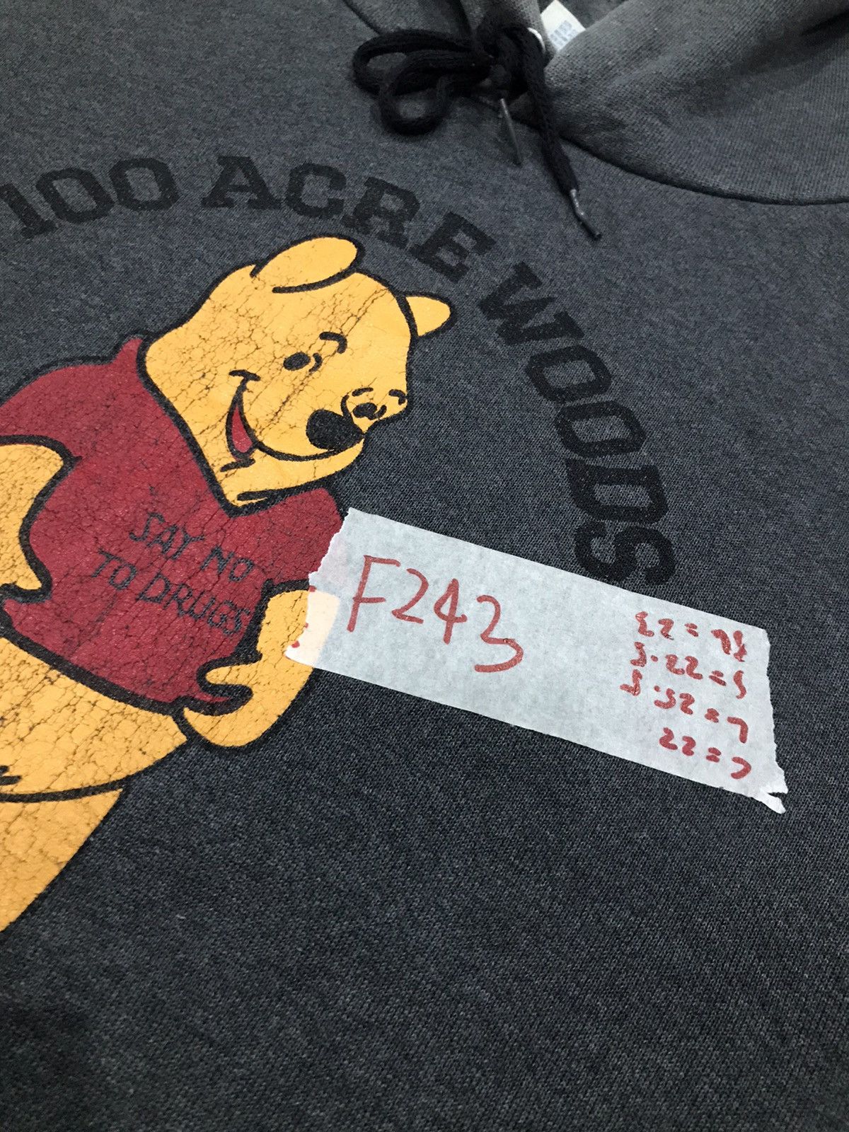 Cartoon Network Vtg Winnie the Pooh FDA hoodie sweatshirt Size US M / EU 48-50 / 2 - 13 Thumbnail