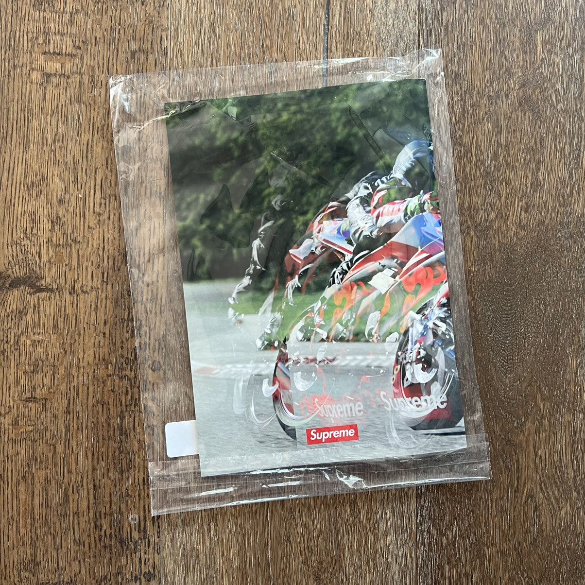 Supreme Supreme Cokney Zine Size ONE SIZE - 2 Thumbnail