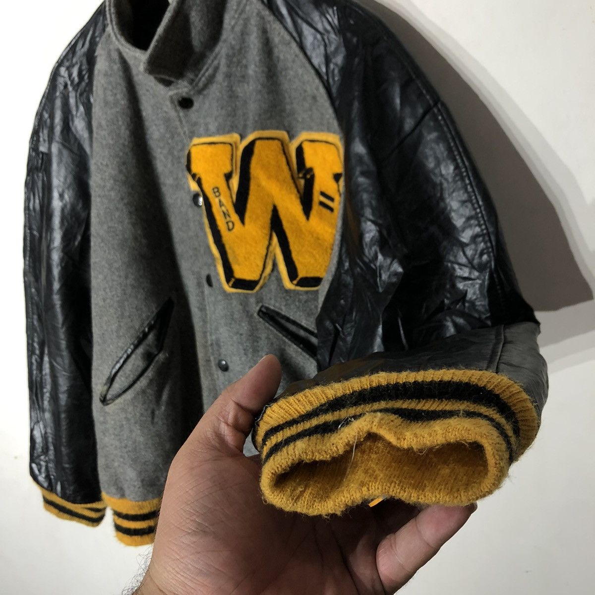 Vintage VINTAGE HOWE ATHLETIC APPAREL VARSITY JACKET Size US M / EU 48-50 / 2 - 5 Thumbnail